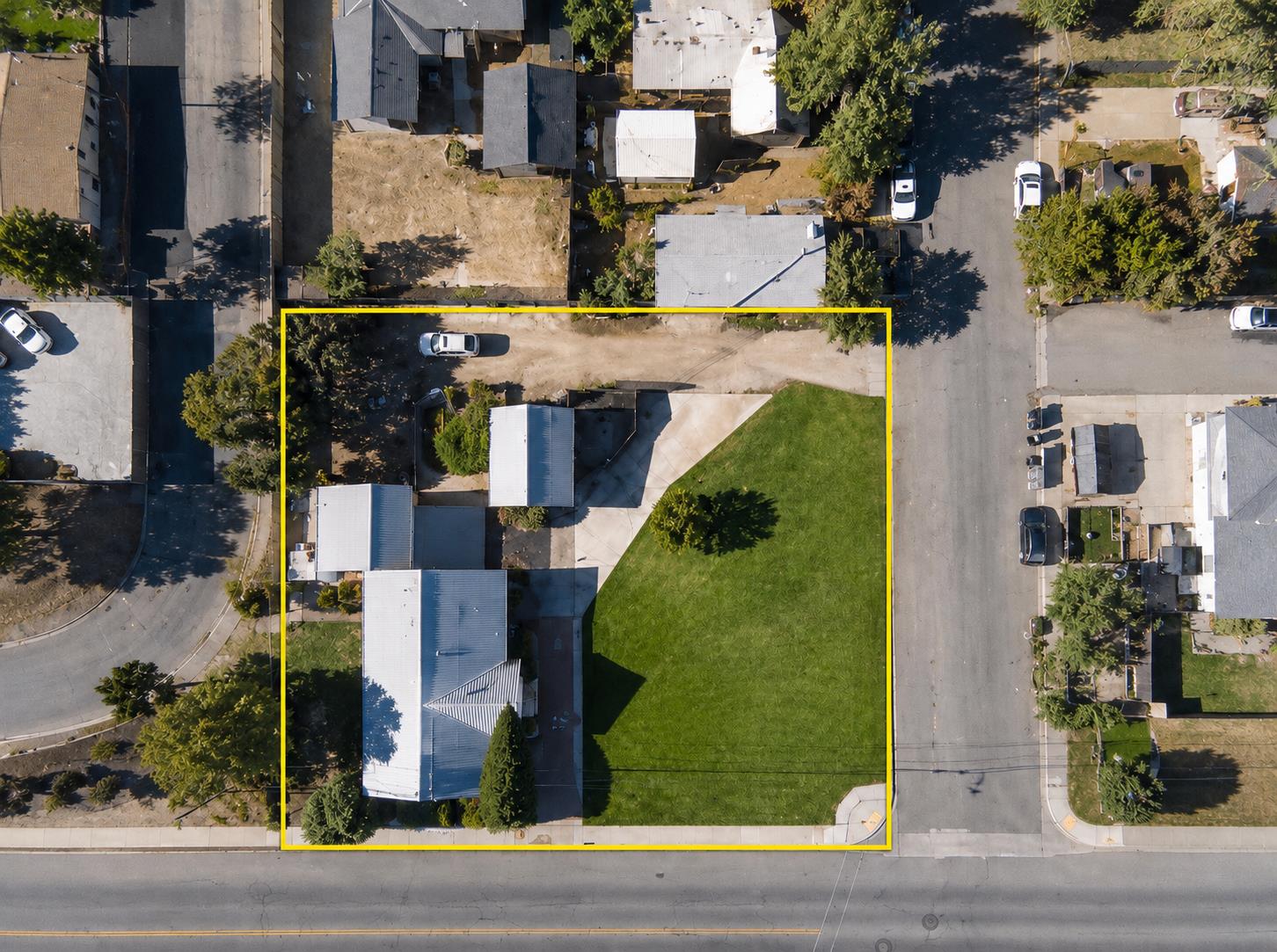 2306 Jensen Ave, Sanger, CA 93657