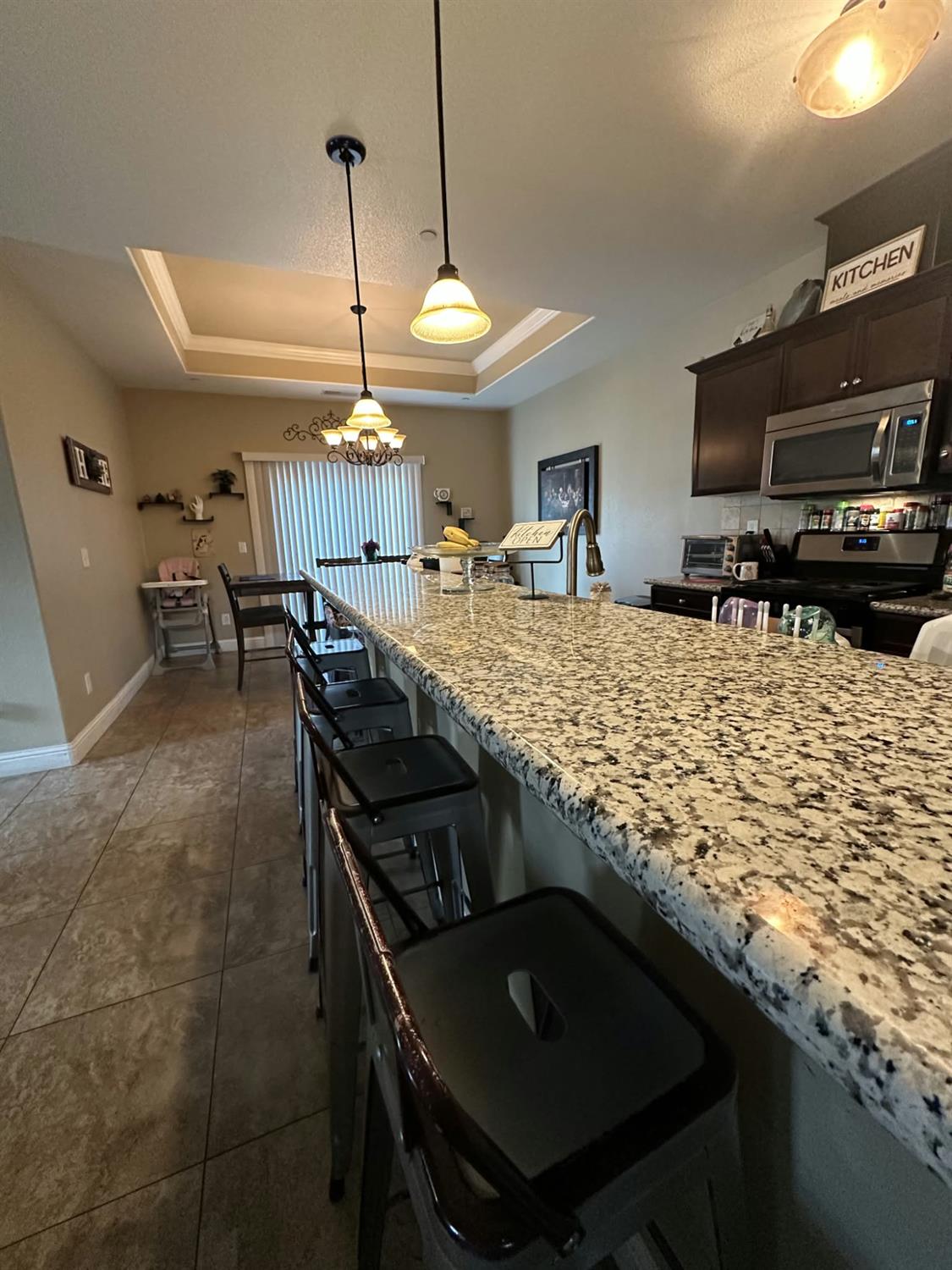 669 Ficklin Dr, Madera, CA 93637