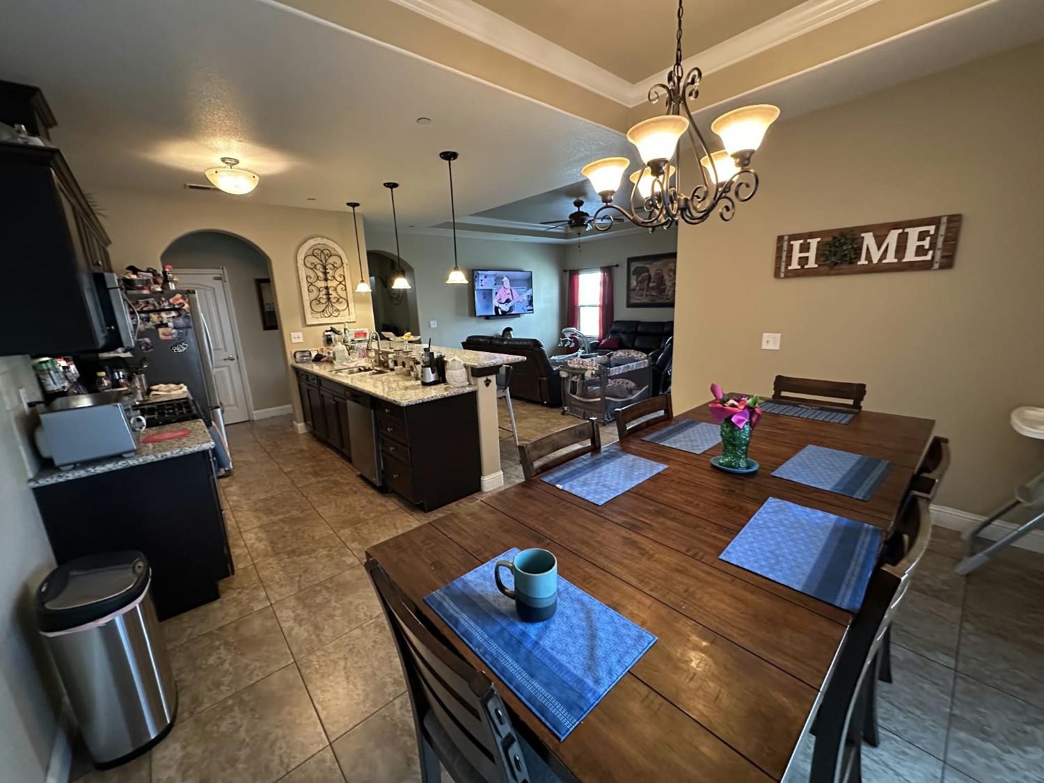 669 Ficklin Dr, Madera, CA 93637