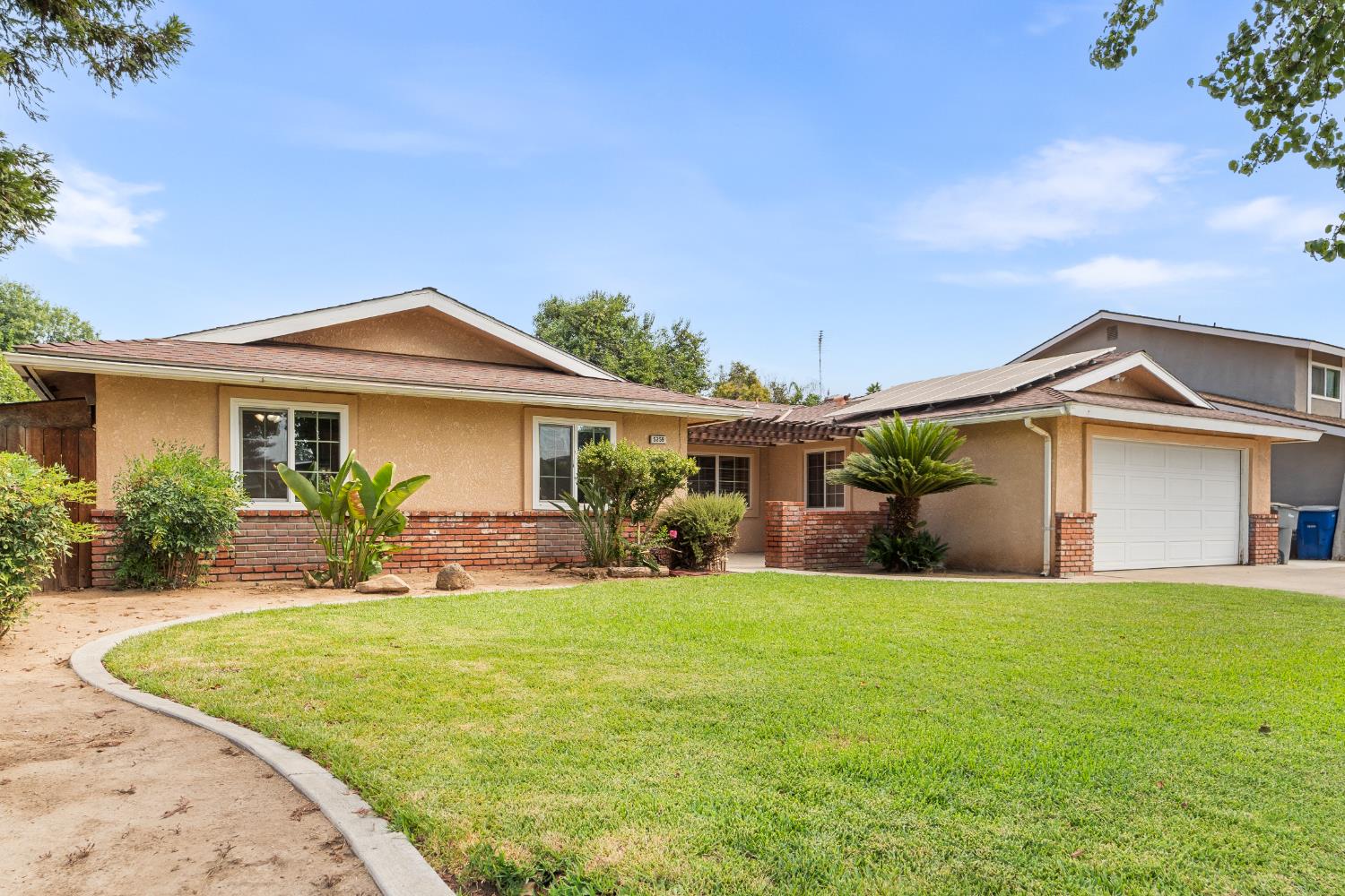 5259 E Inyo St, Fresno, CA 93727