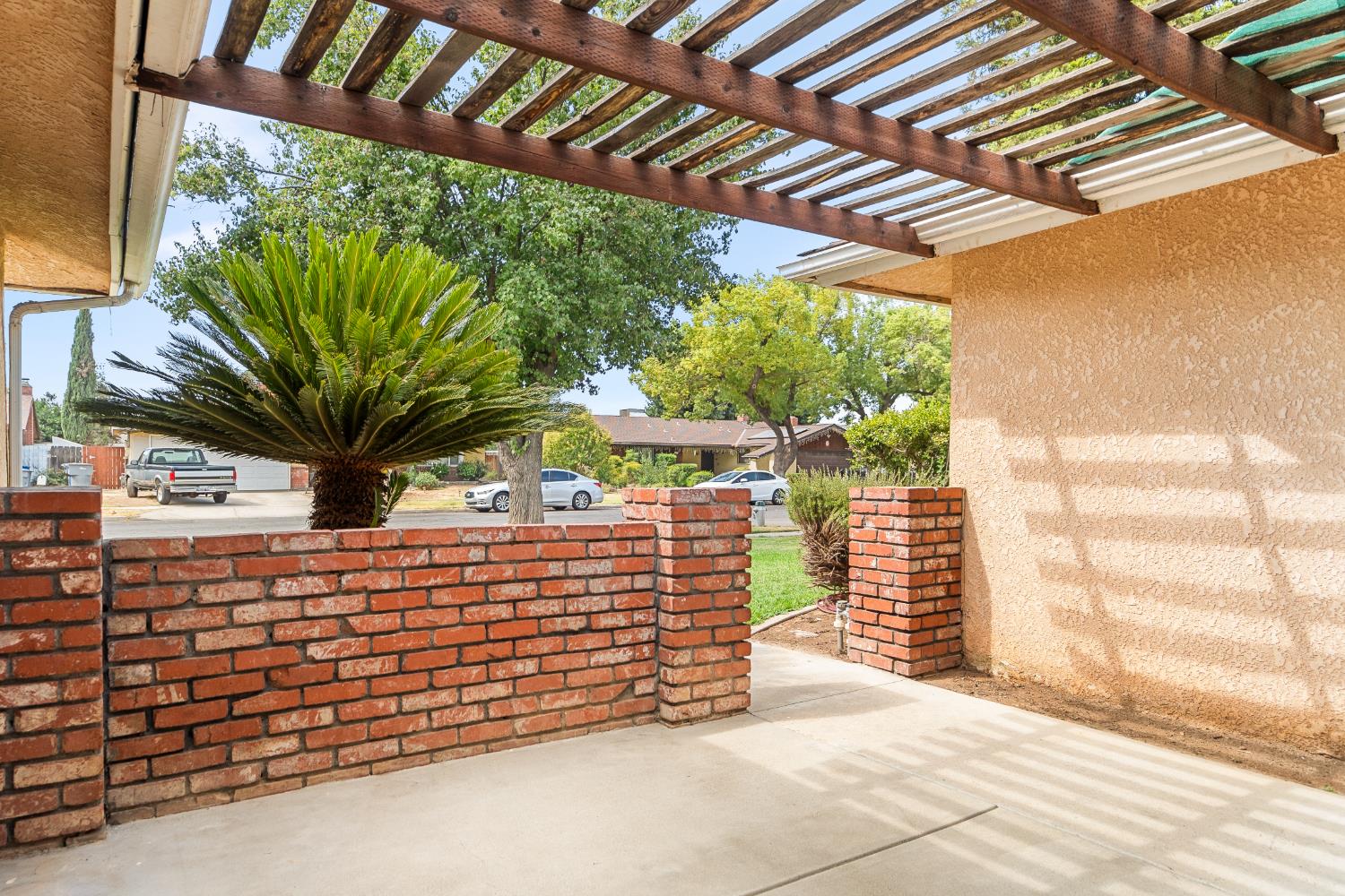 5259 E Inyo St, Fresno, CA 93727