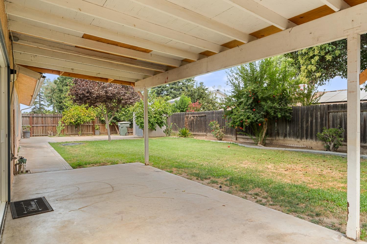 5259 E Inyo St, Fresno, CA 93727