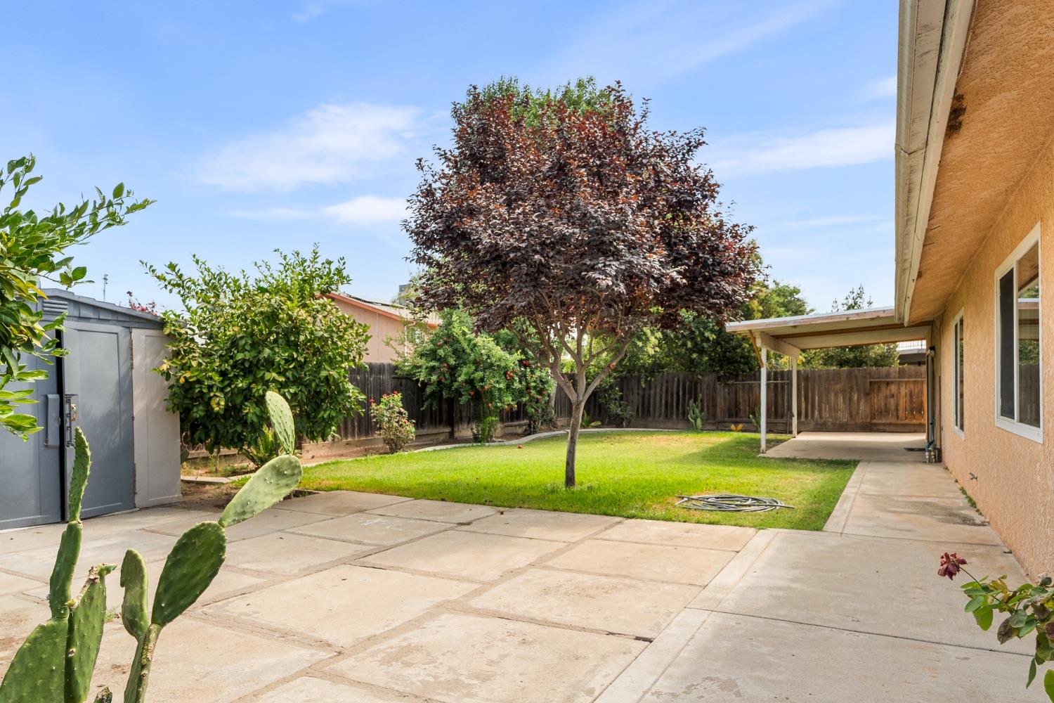 5259 E Inyo St, Fresno, CA 93727