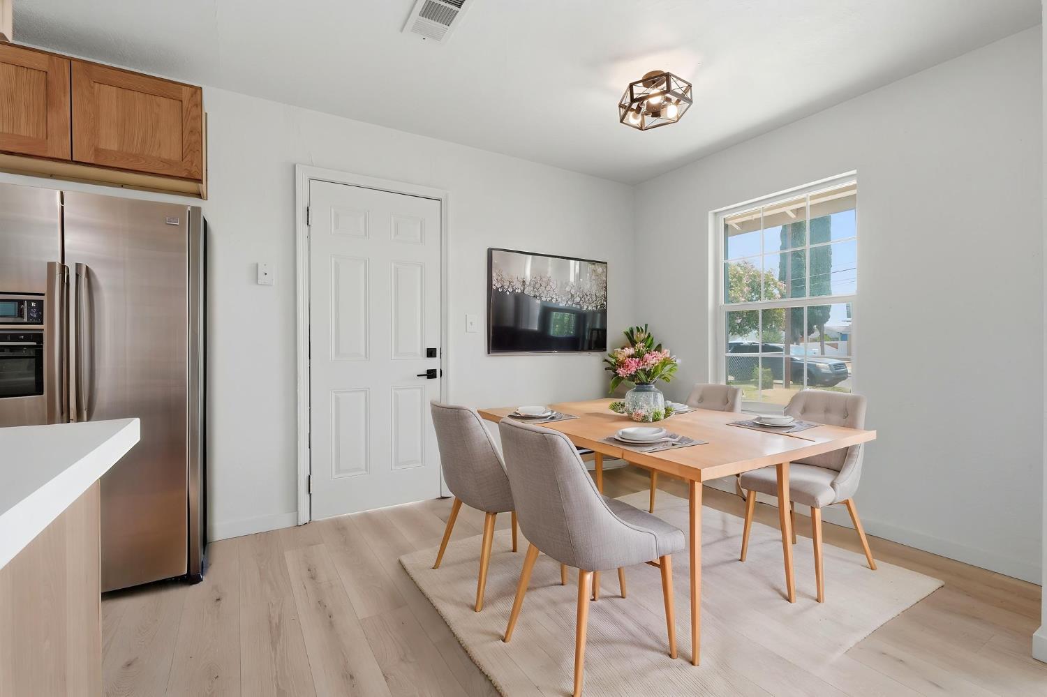 Open Photo
