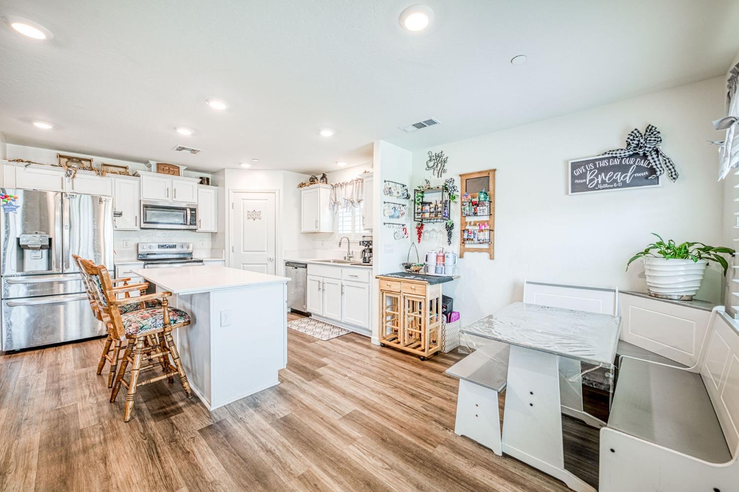 1963 Cottle, Sanger, CA 93657