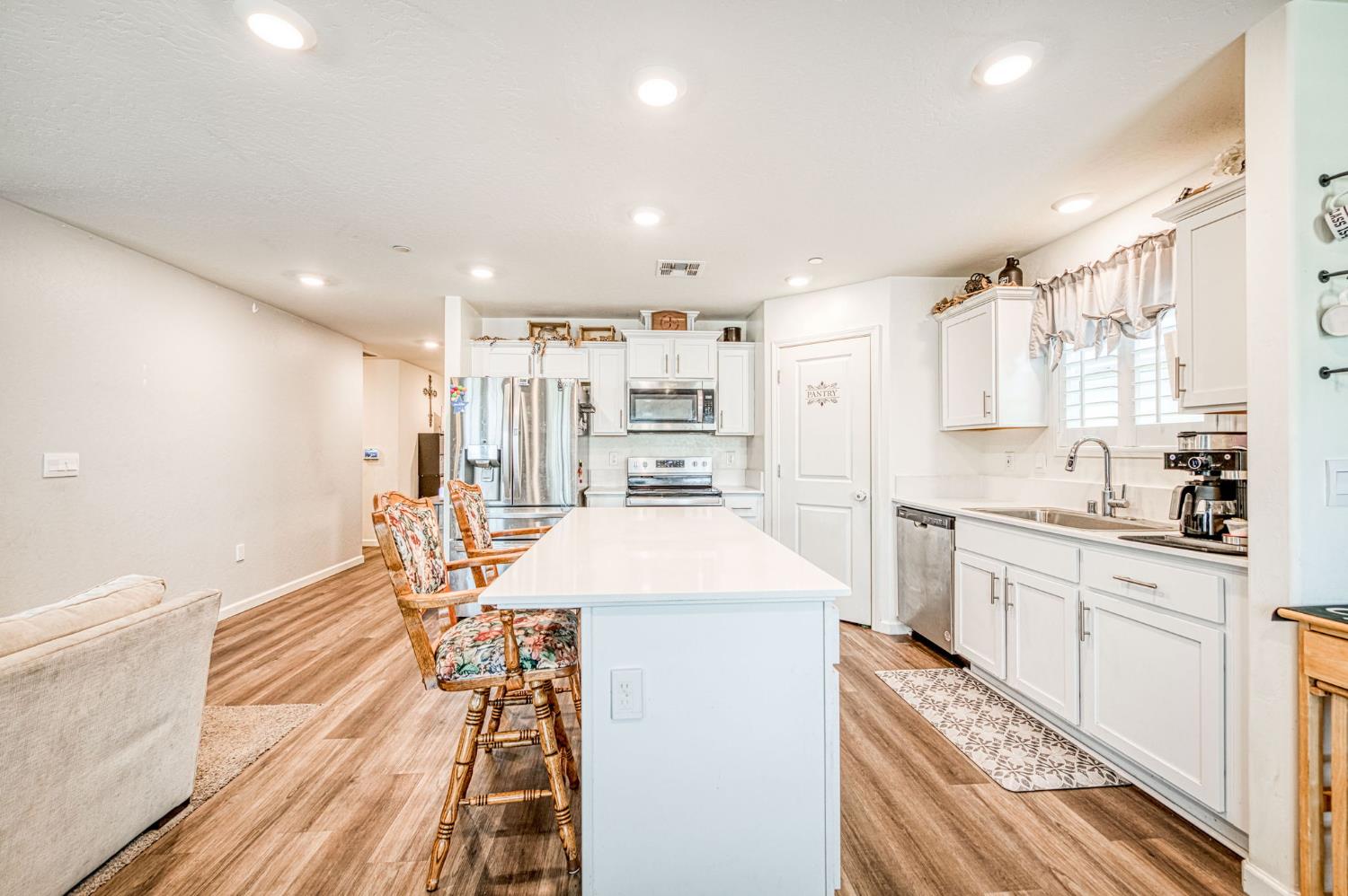 1963 Cottle, Sanger, CA 93657