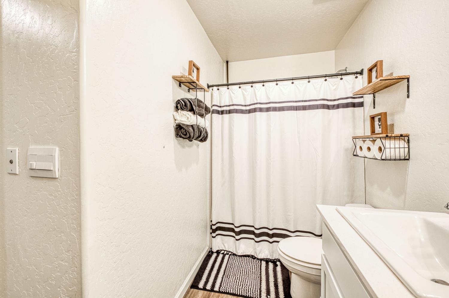1963 Cottle, Sanger, CA 93657