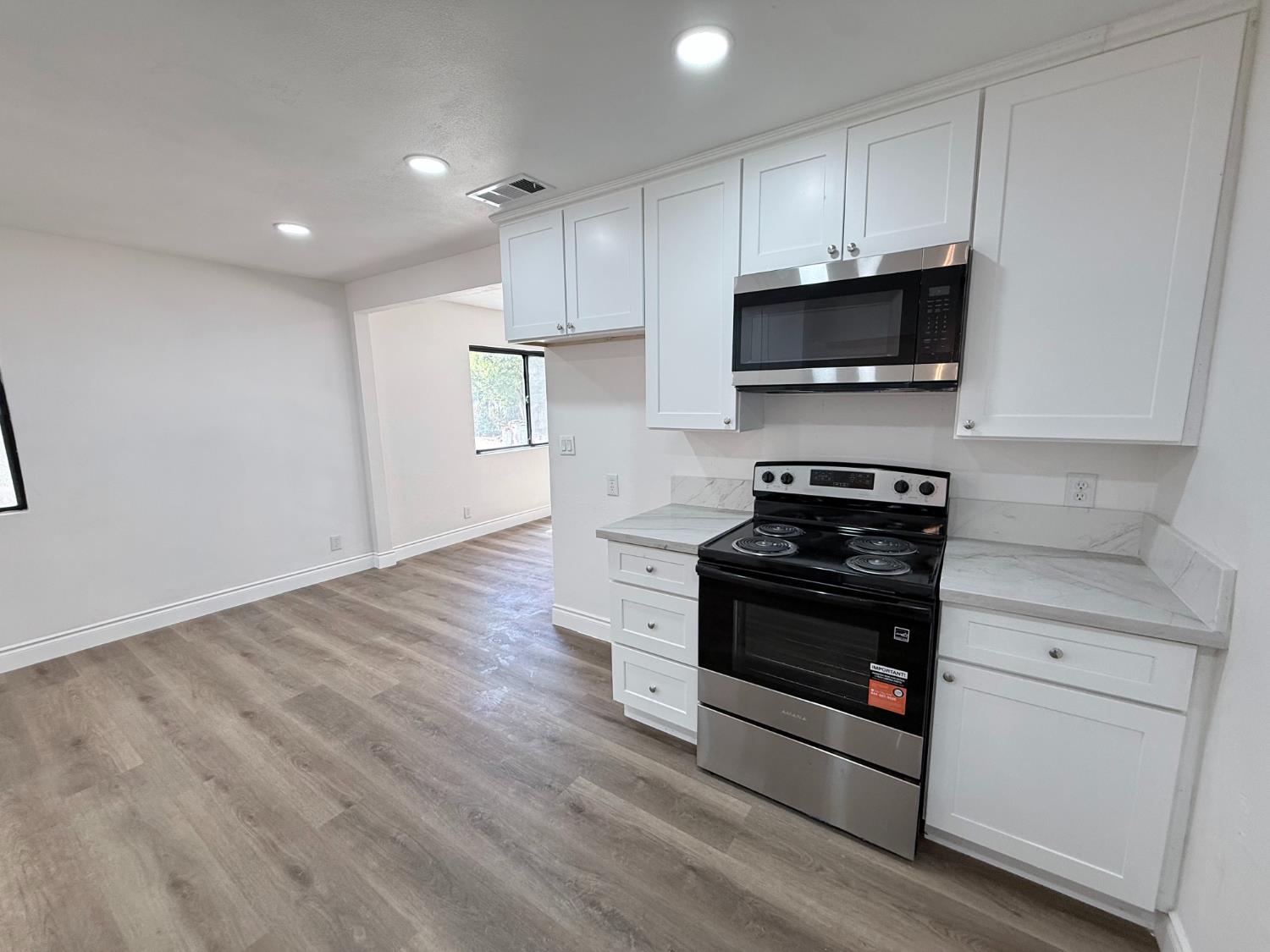 6927 W Yale Ave, Fresno, CA 93723