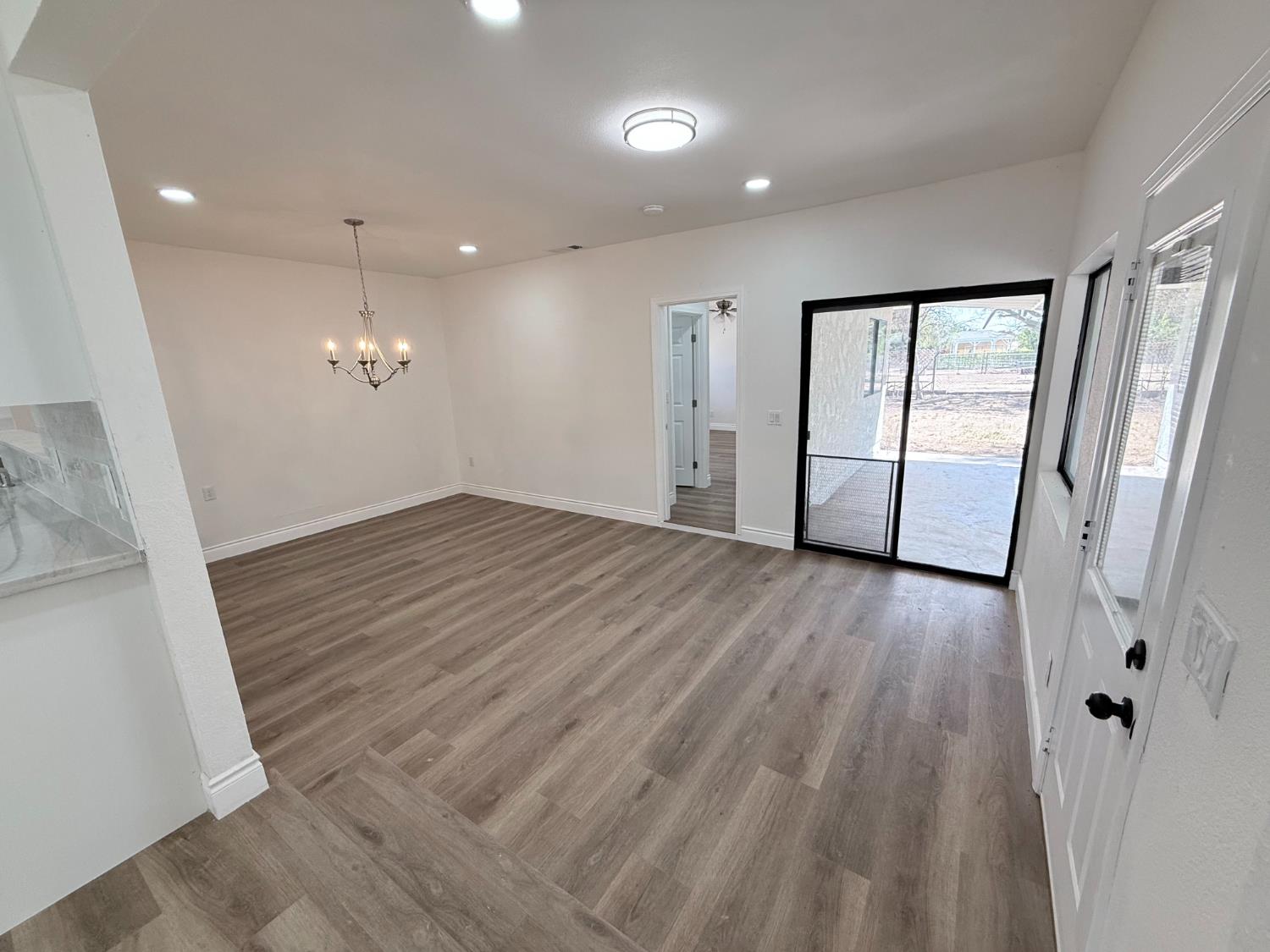 6927 W Yale Ave, Fresno, CA 93723