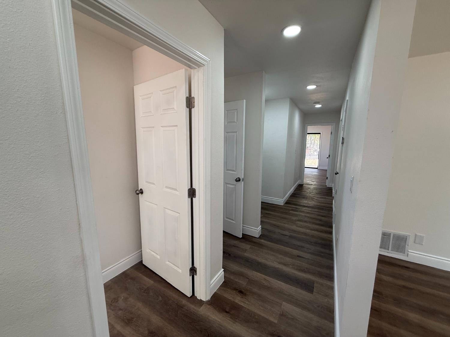 6927 W Yale Ave, Fresno, CA 93723