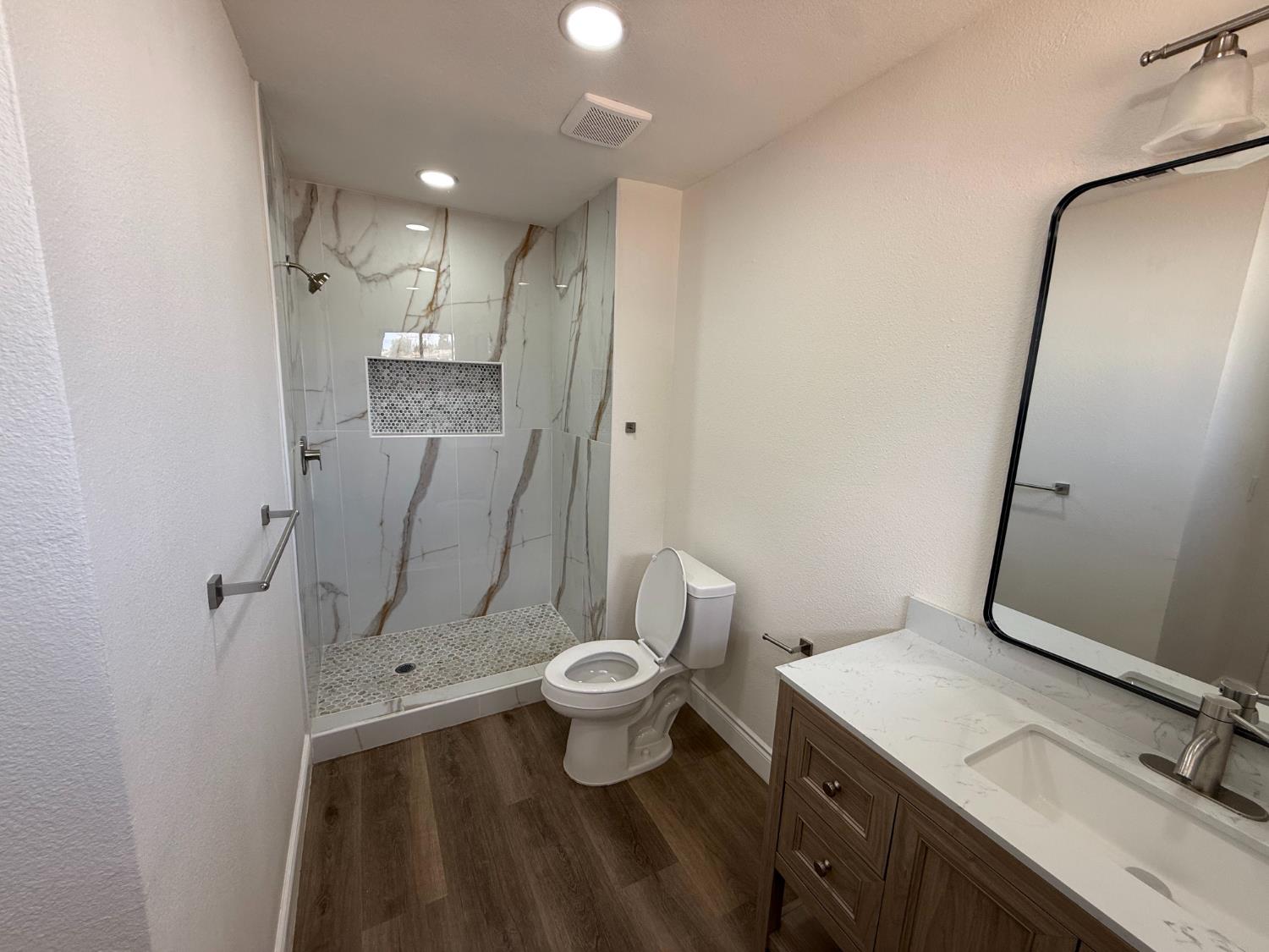 6927 W Yale Ave, Fresno, CA 93723