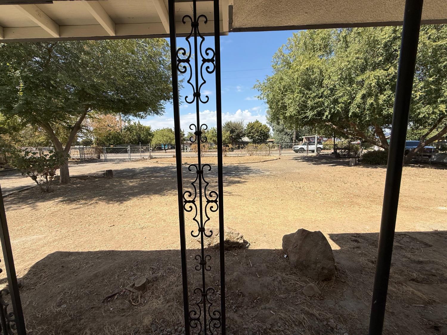 6927 W Yale Ave, Fresno, CA 93723