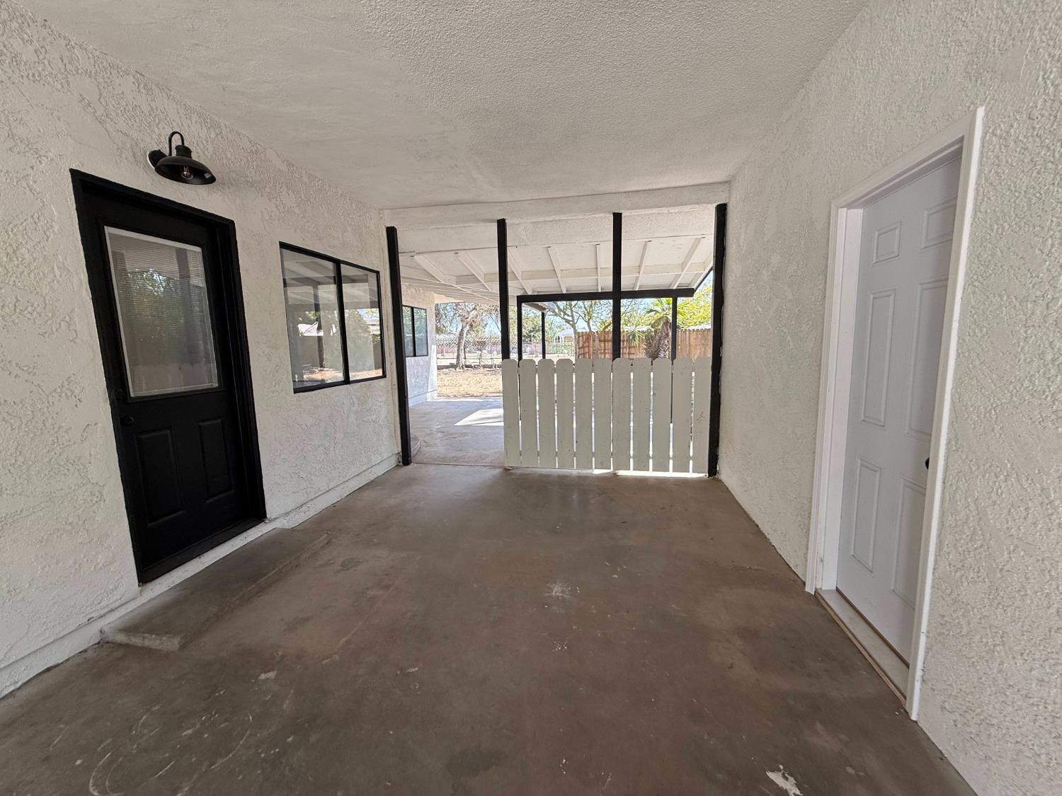 6927 W Yale Ave, Fresno, CA 93723