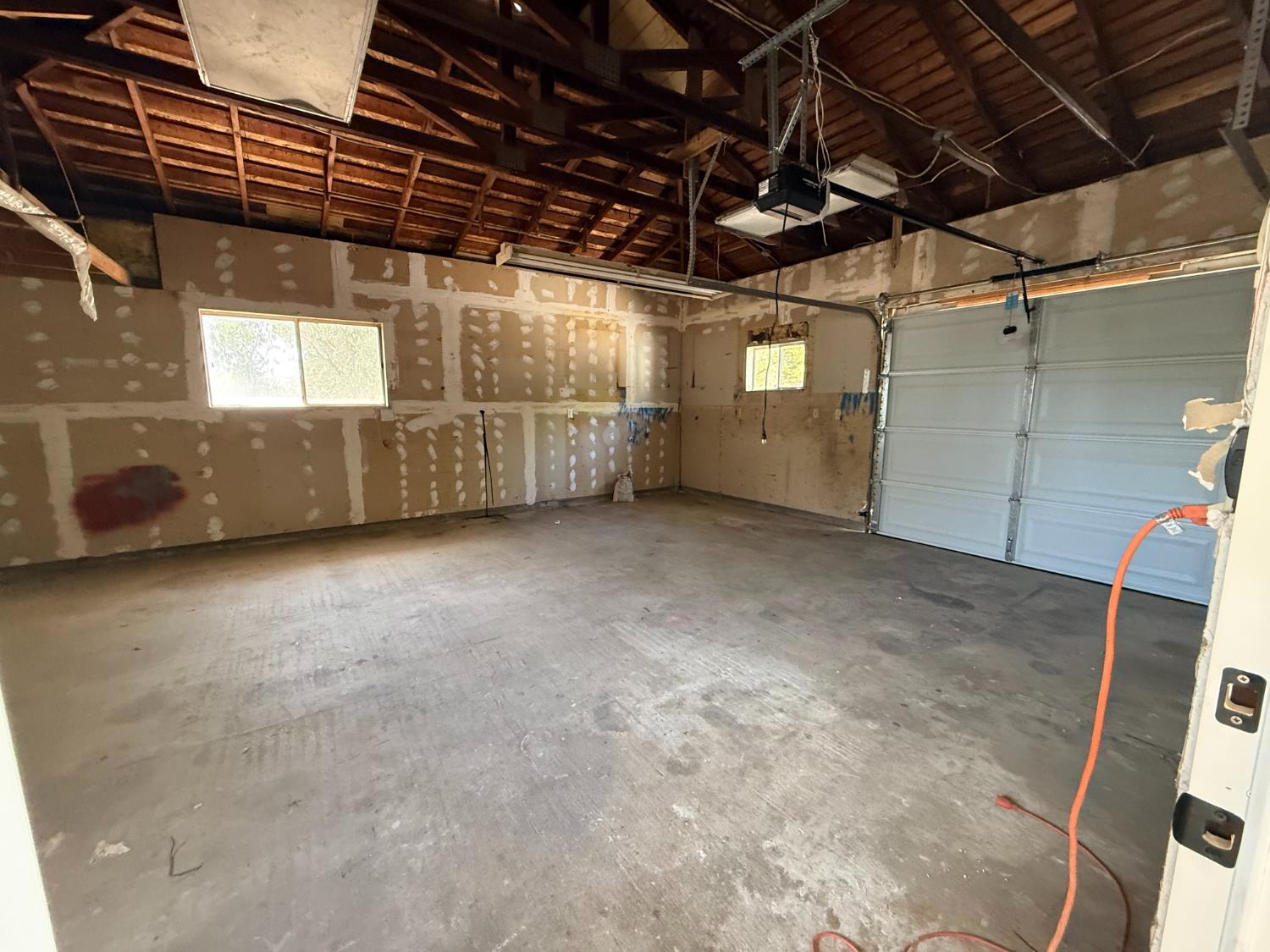 6927 W Yale Ave, Fresno, CA 93723