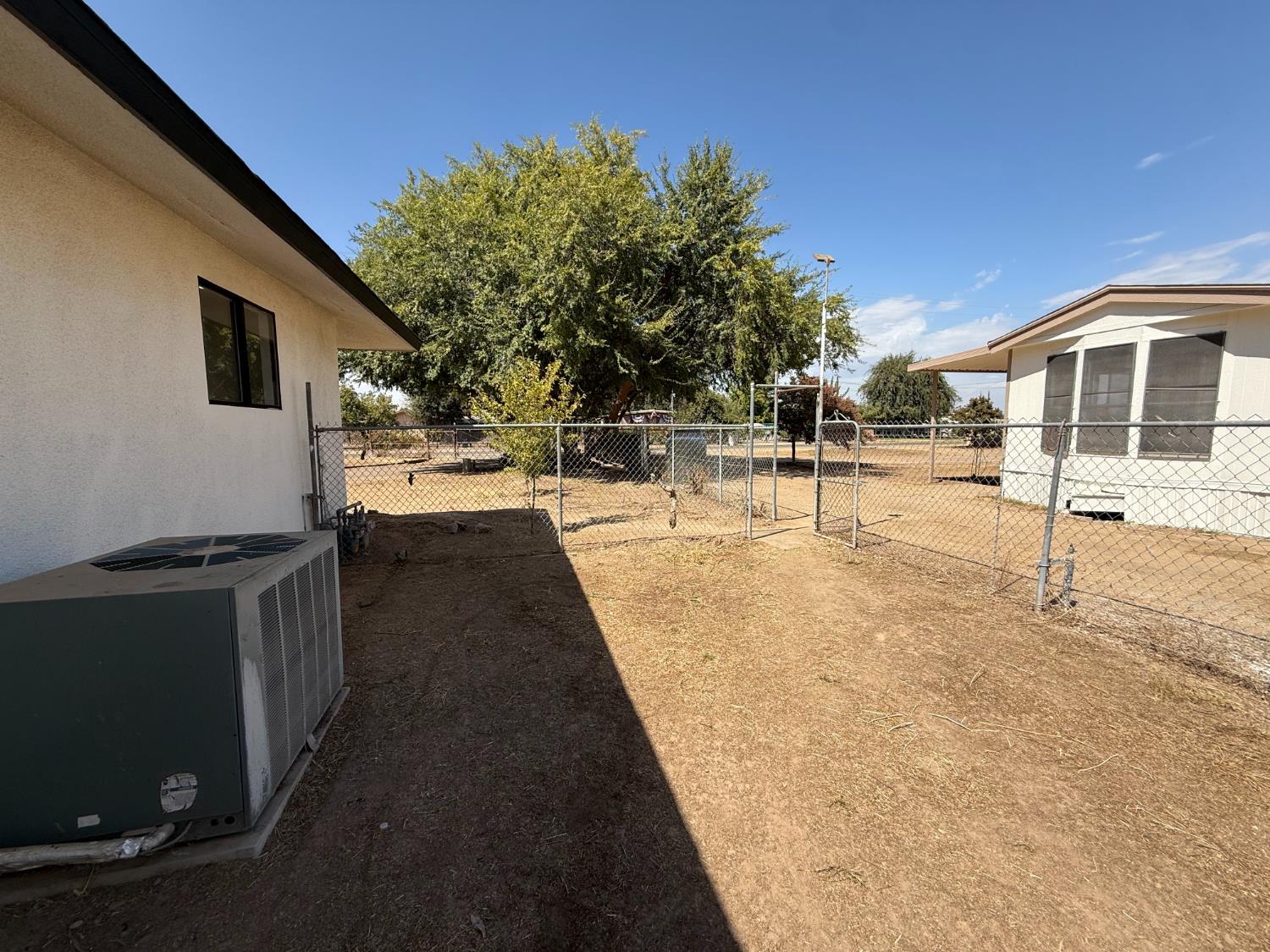 6927 W Yale Ave, Fresno, CA 93723