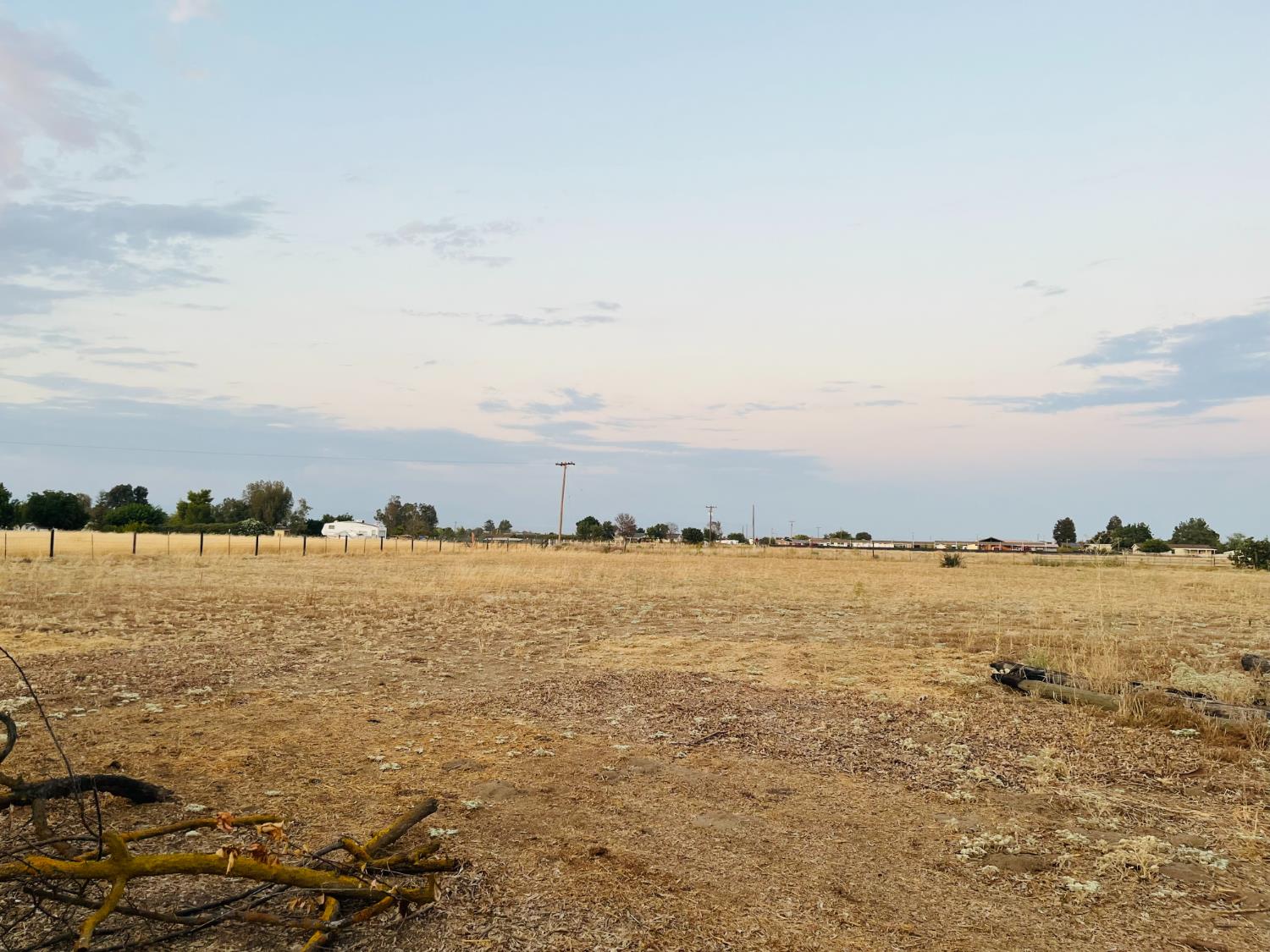 15677 Betters Rd, Madera, CA 93638