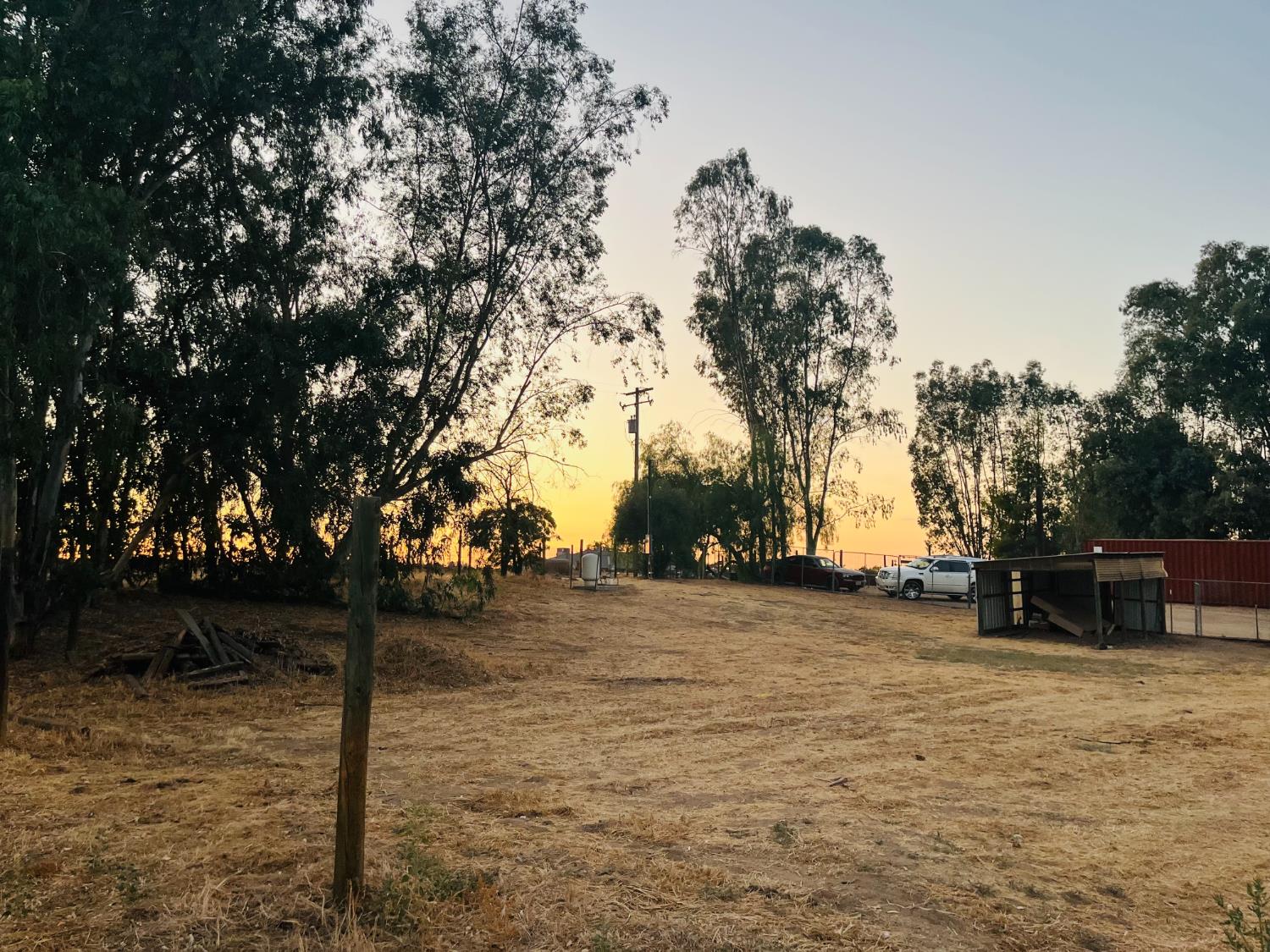 15677 Betters Rd, Madera, CA 93638
