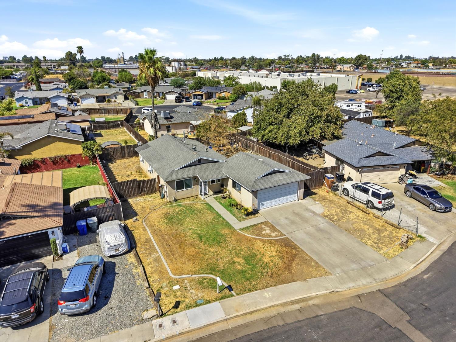 10856 Malta St, Hanford, CA 93230