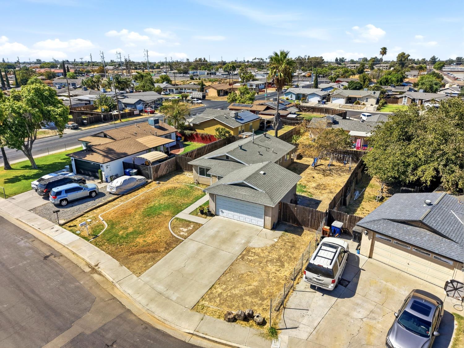 10856 Malta St, Hanford, CA 93230