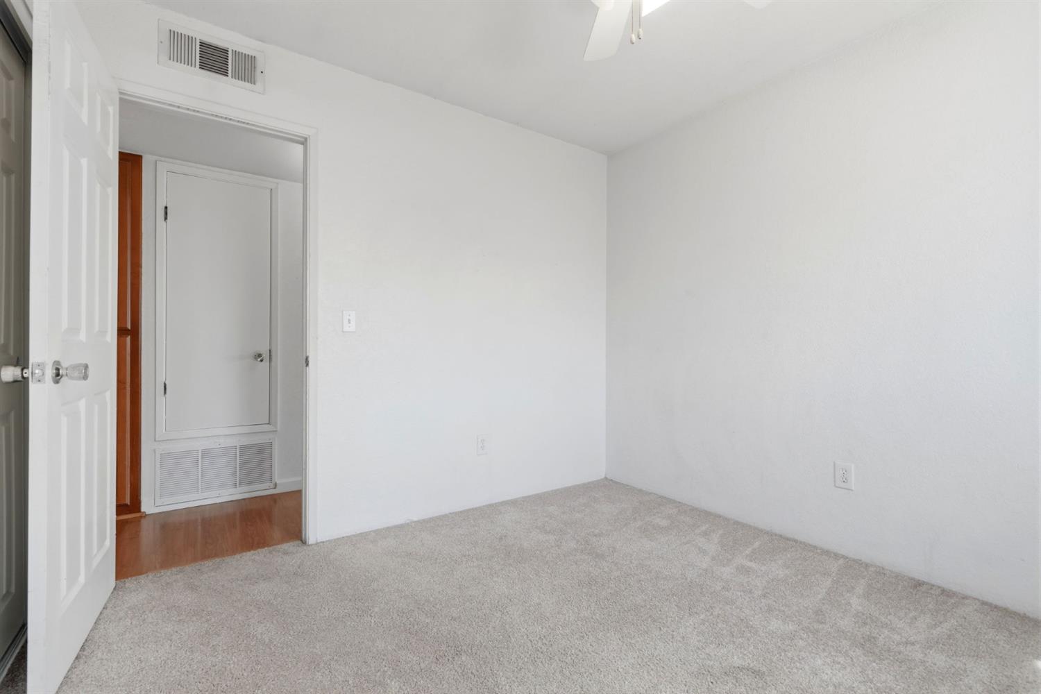10856 Malta St, Hanford, CA 93230