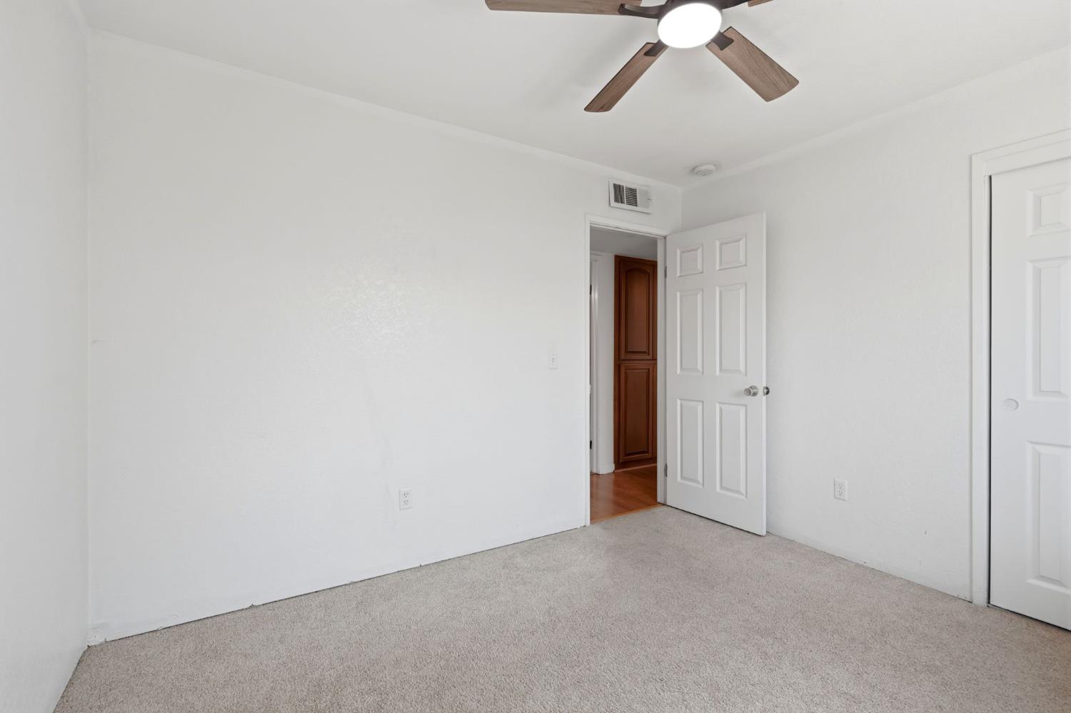 10856 Malta St, Hanford, CA 93230