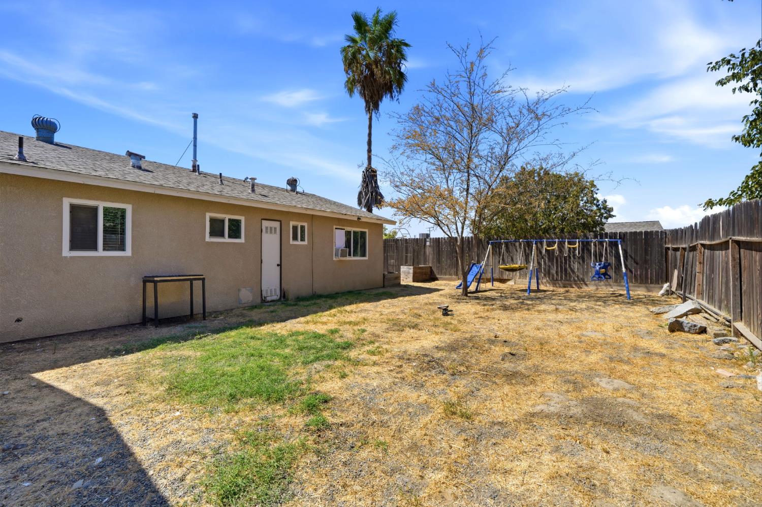 10856 Malta St, Hanford, CA 93230