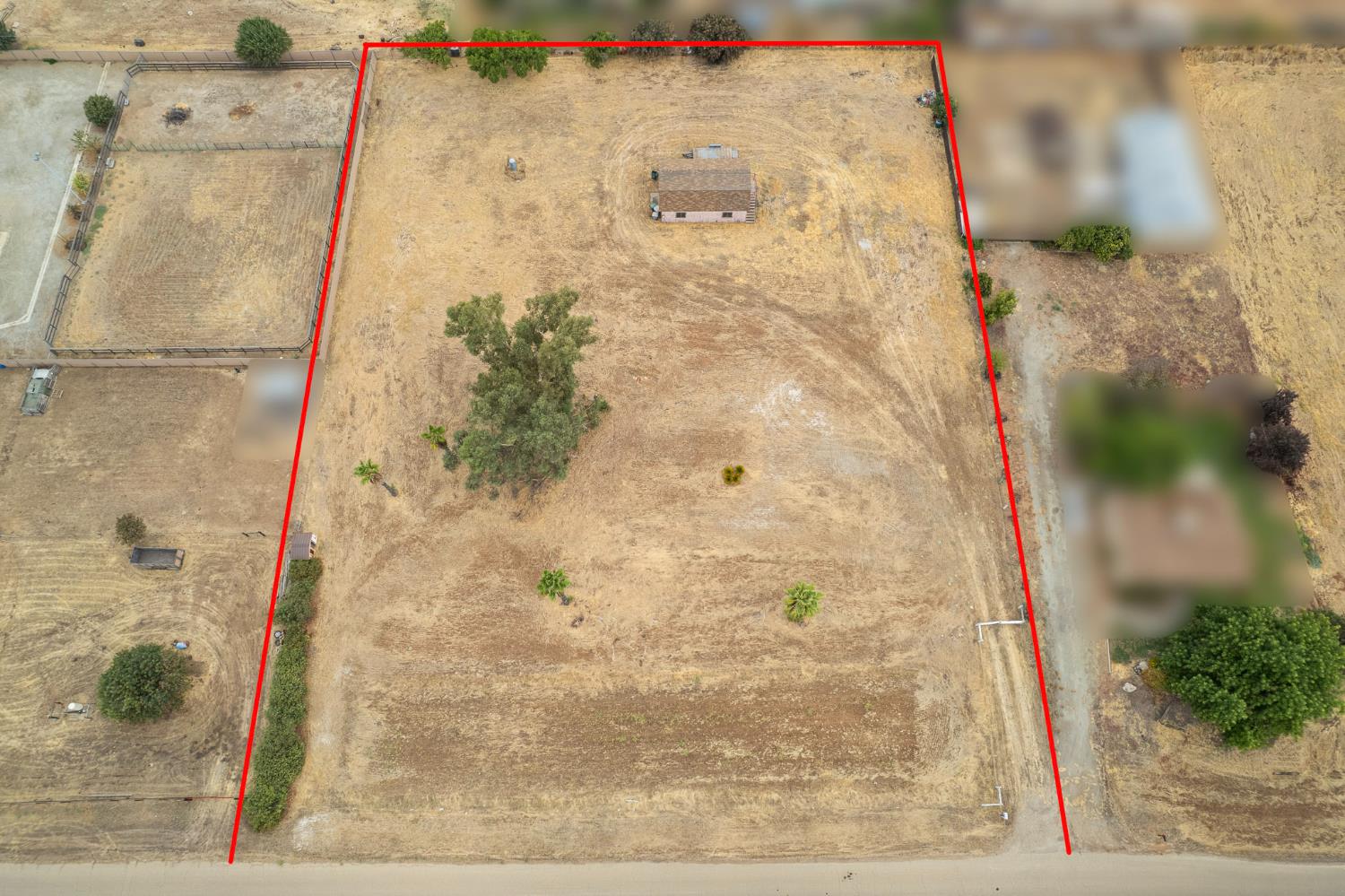 12602 E Robinson Ave, Sanger, CA 93657