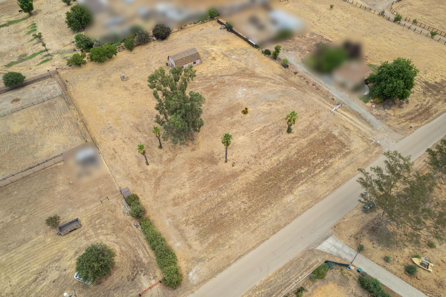 12602 E Robinson Ave, Sanger, CA 93657