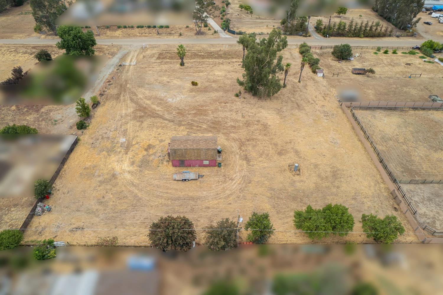 12602 E Robinson Ave, Sanger, CA 93657