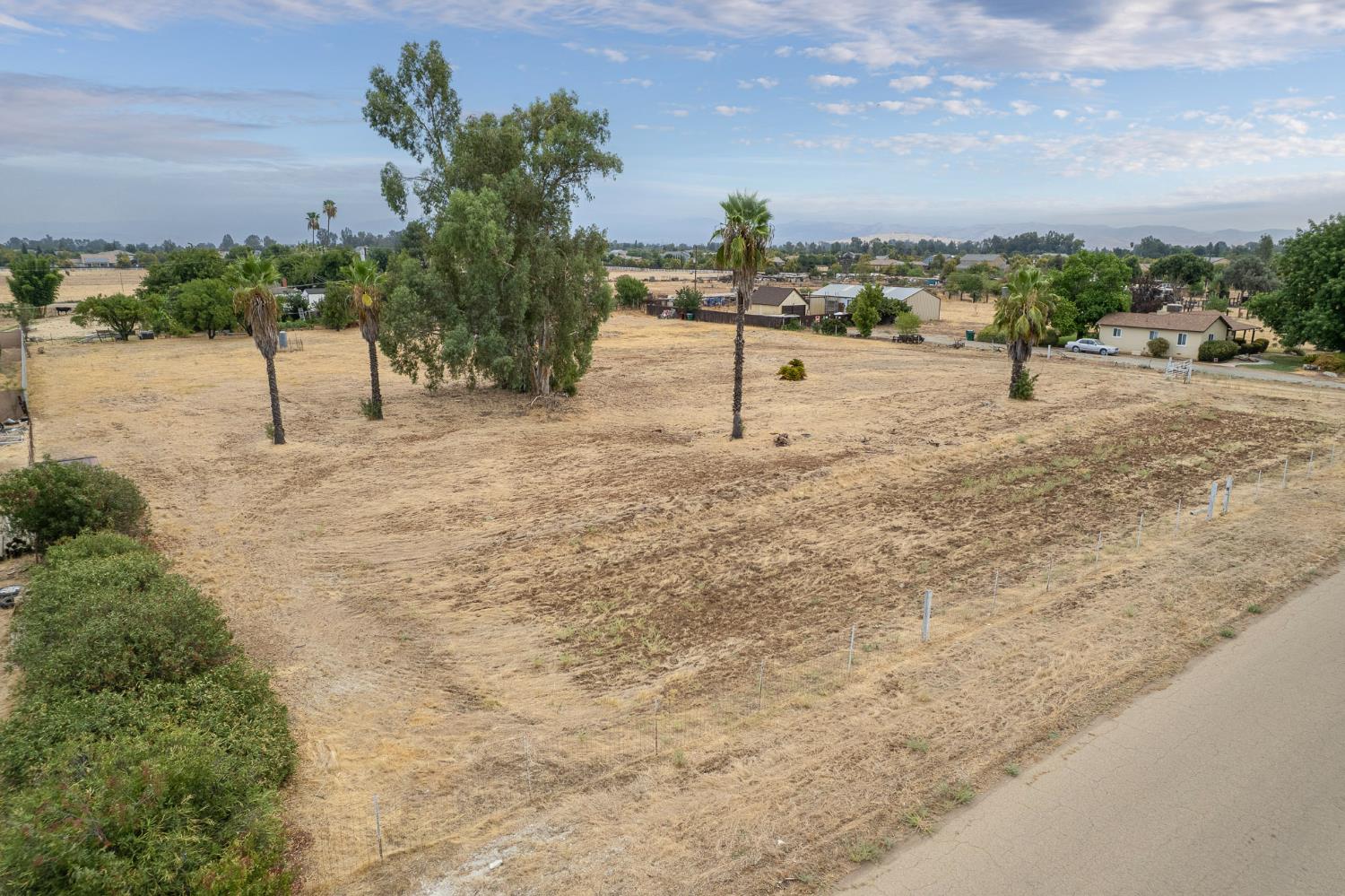 12602 E Robinson Ave, Sanger, CA 93657