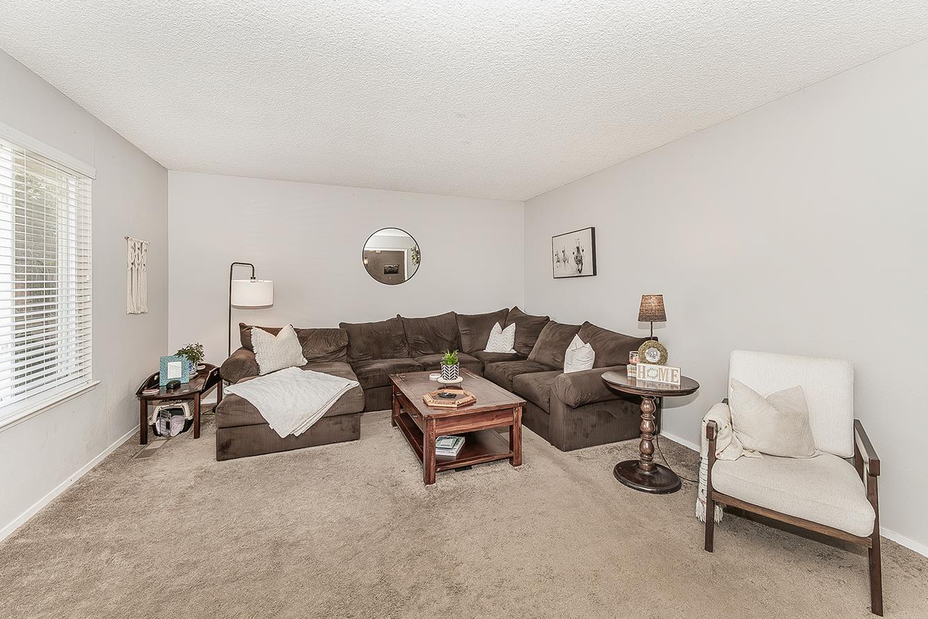 6768 N Chance Ave, Fresno, CA 93710