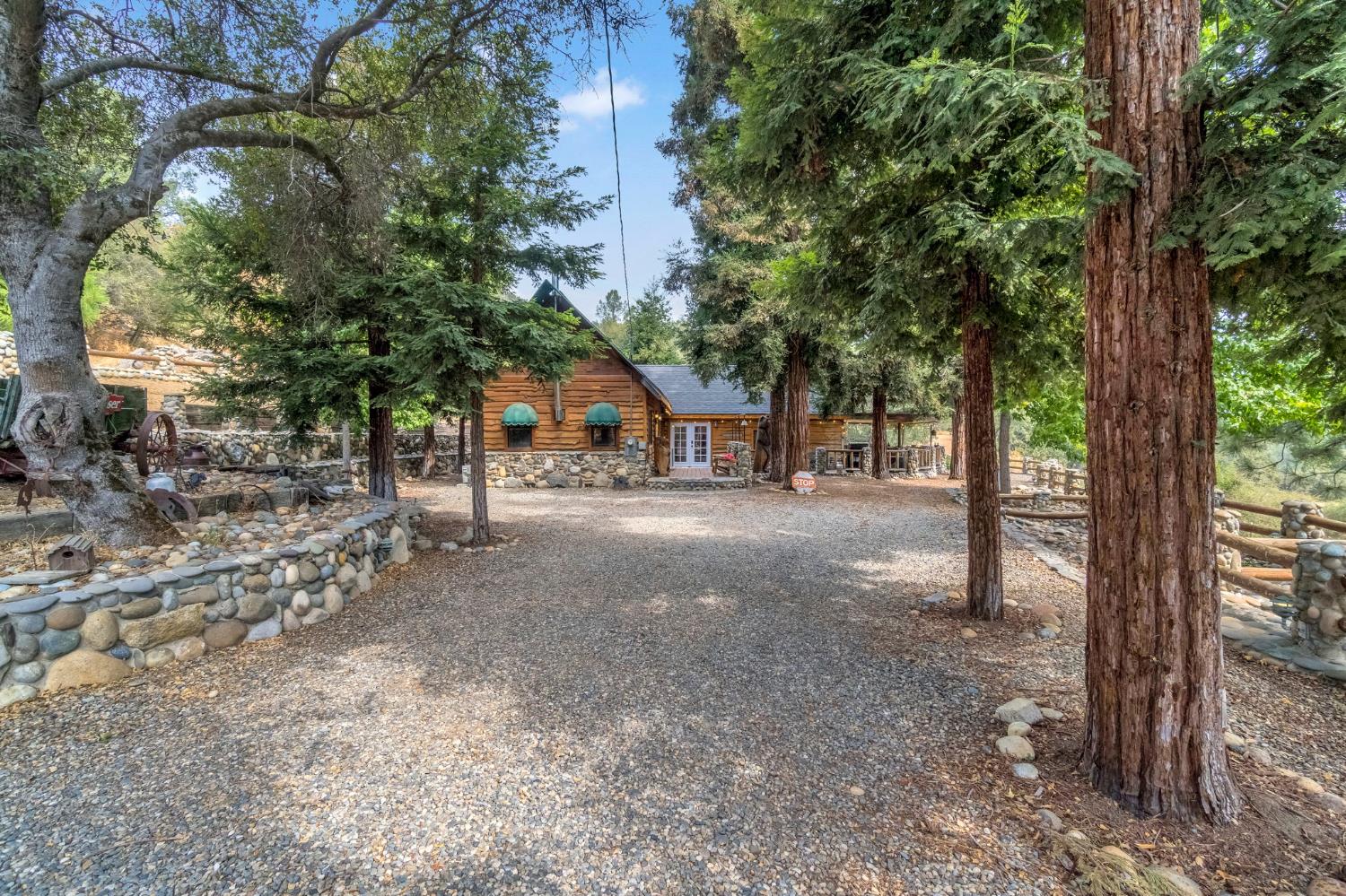 42699 Whittenburg Rd, Oakhurst, CA 93644