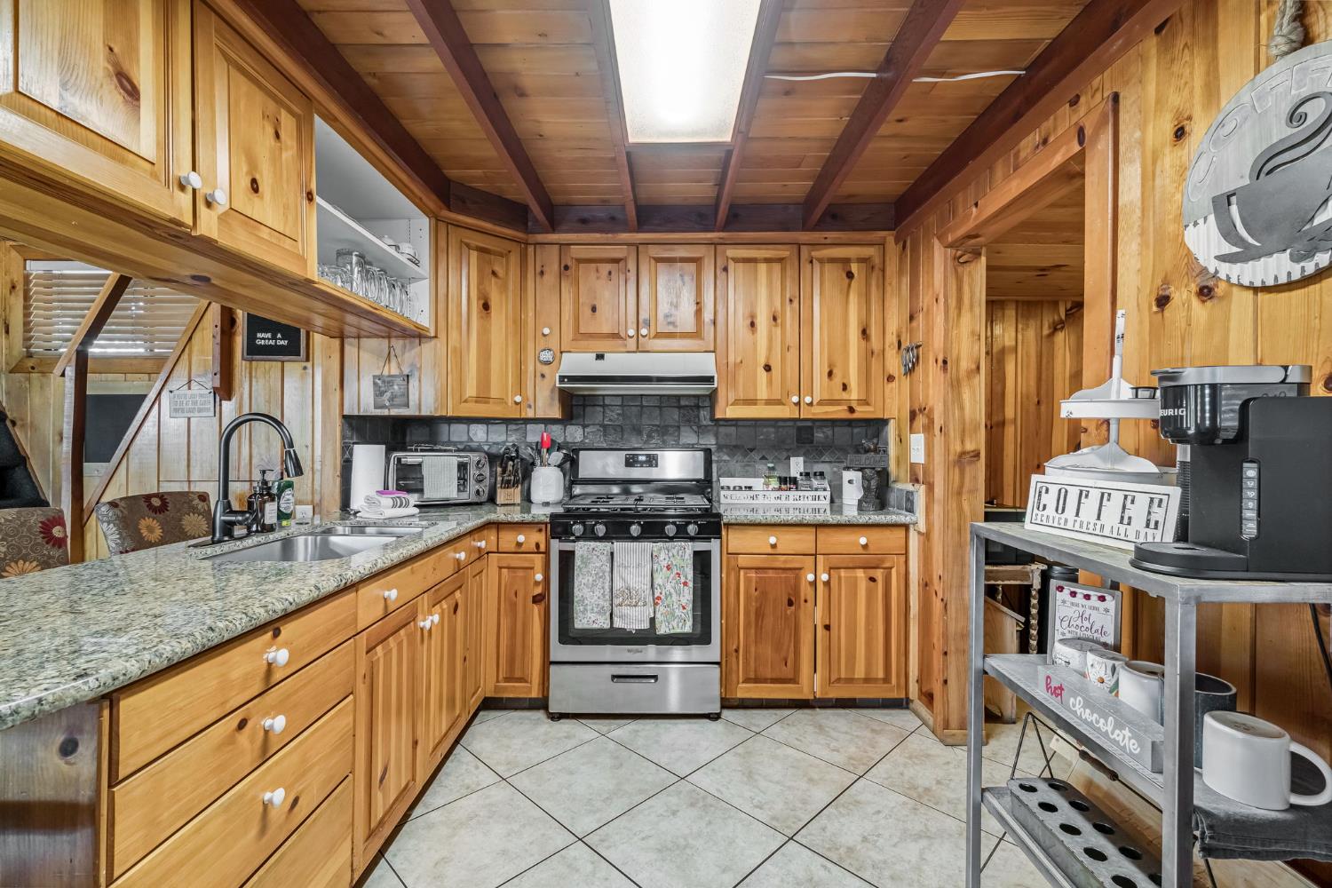 42699 Whittenburg Rd, Oakhurst, CA 93644
