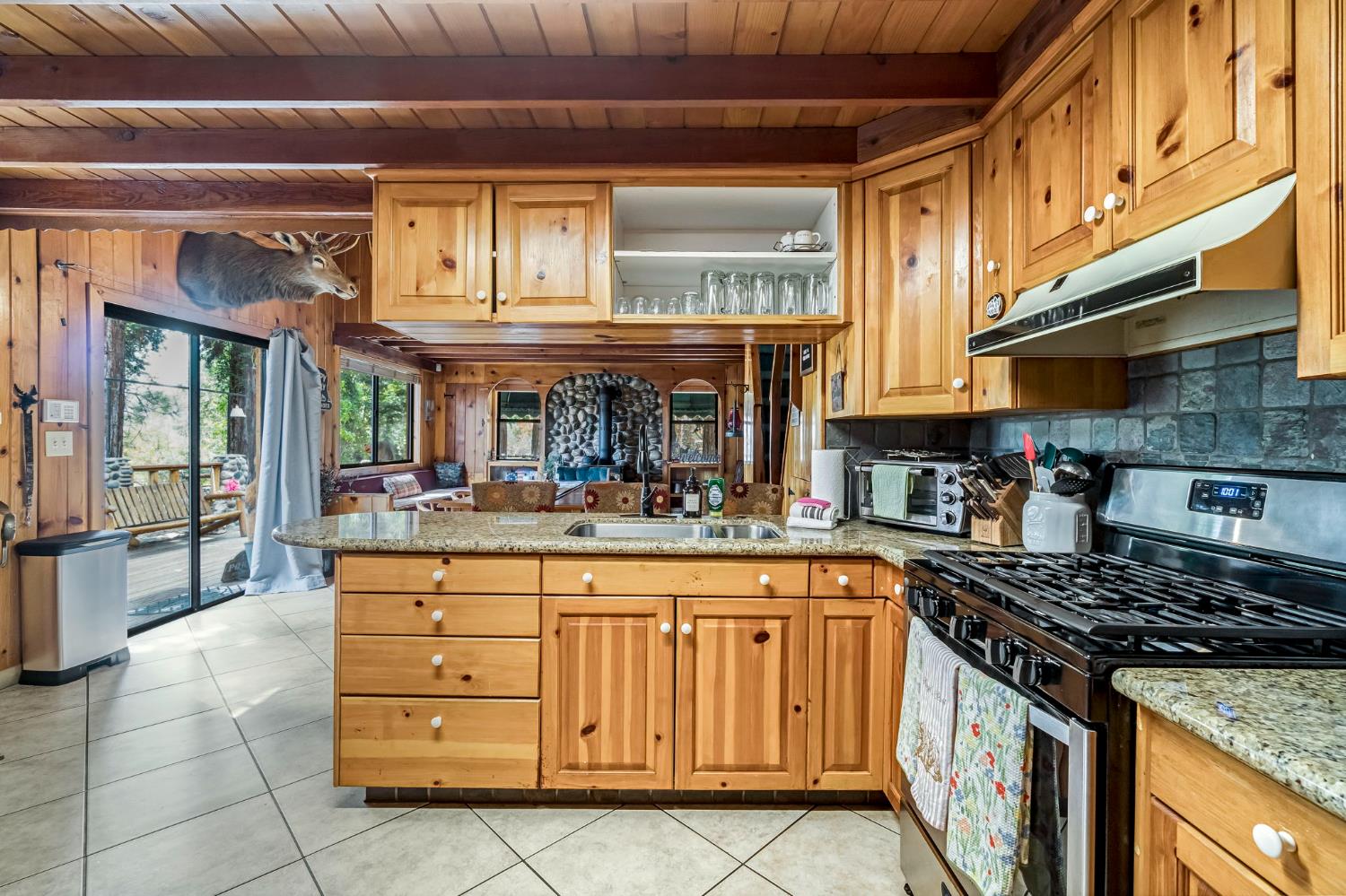 42699 Whittenburg Rd, Oakhurst, CA 93644