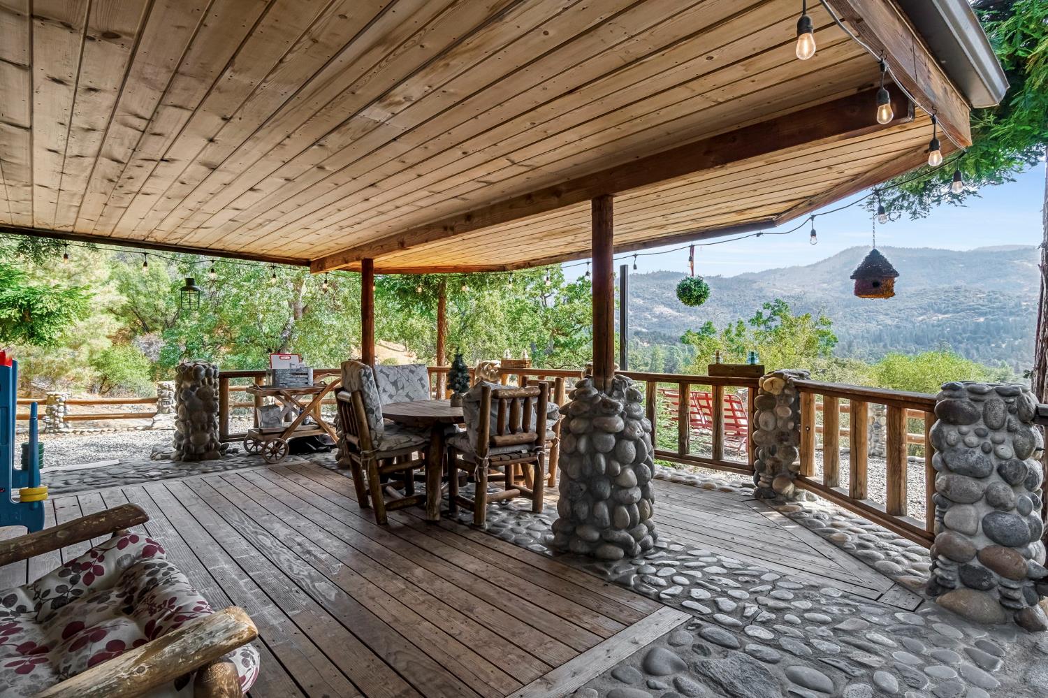 42699 Whittenburg Rd, Oakhurst, CA 93644