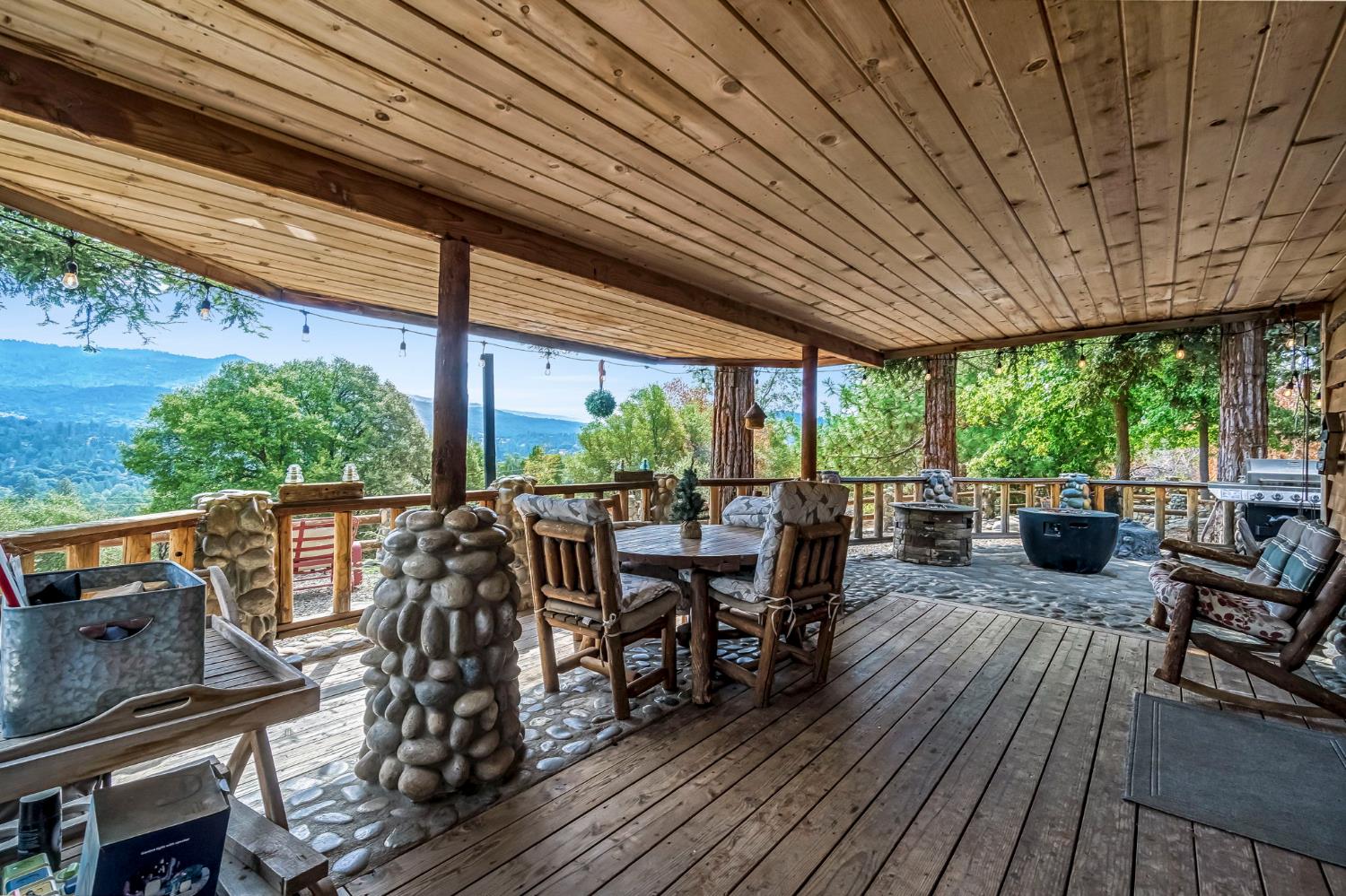 42699 Whittenburg Rd, Oakhurst, CA 93644
