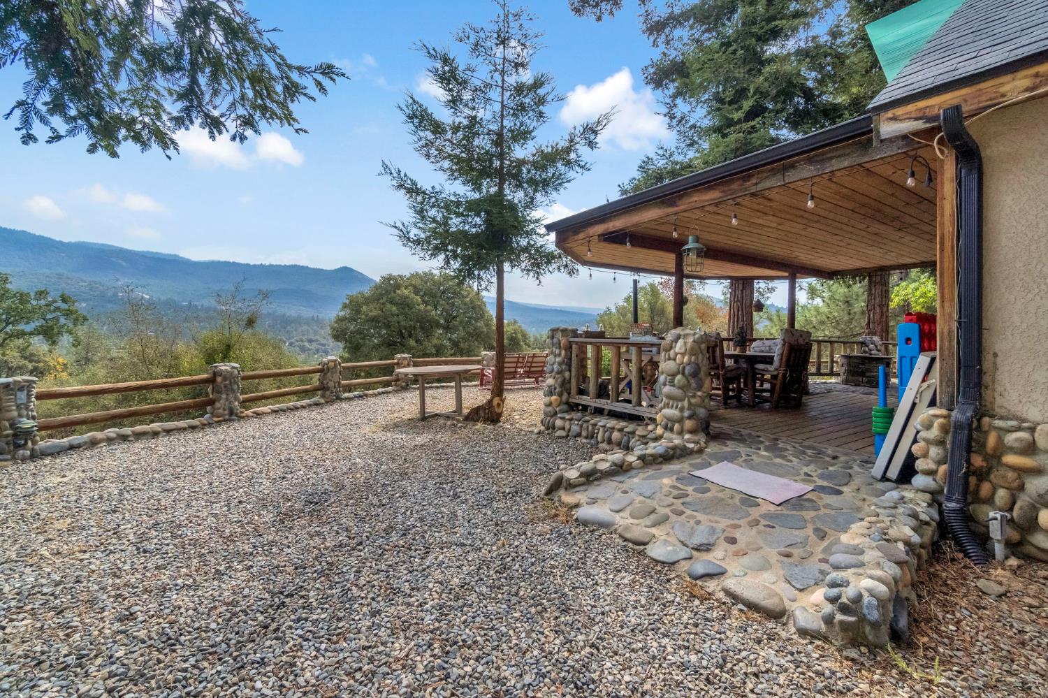 42699 Whittenburg Rd, Oakhurst, CA 93644