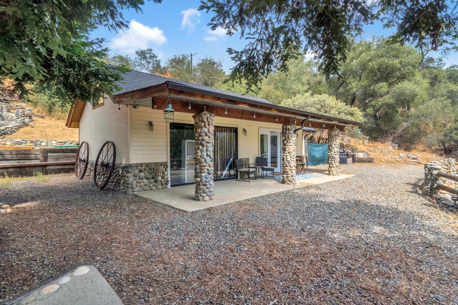 42699 Whittenburg Rd, Oakhurst, CA 93644