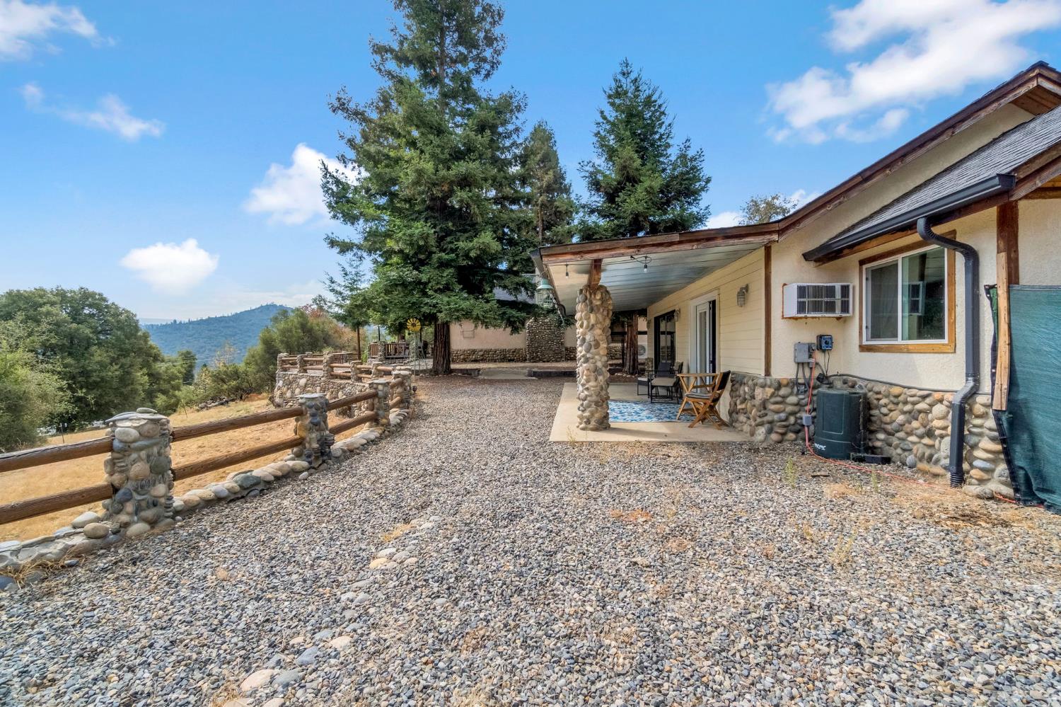 42699 Whittenburg Rd, Oakhurst, CA 93644
