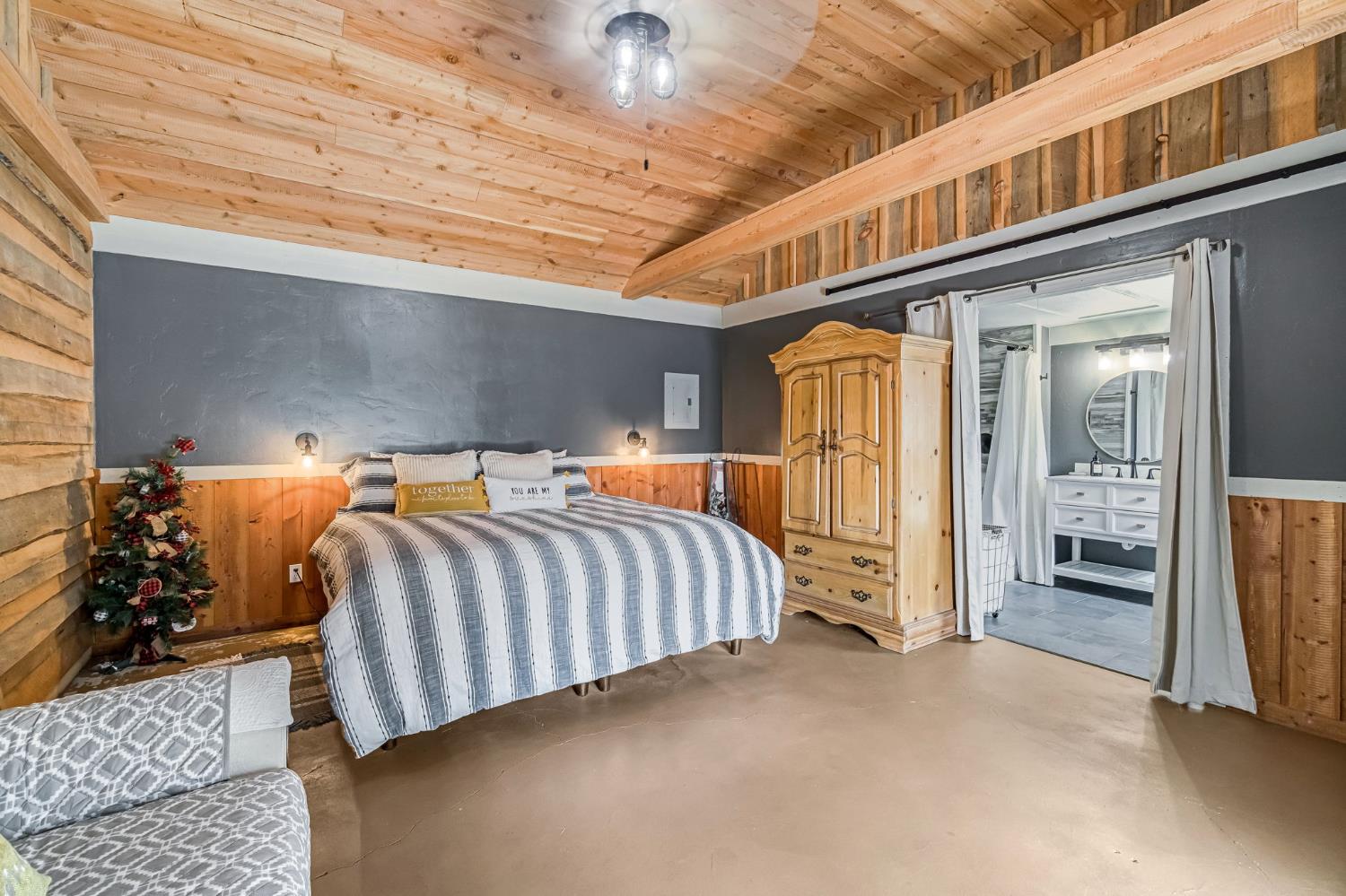 42699 Whittenburg Rd, Oakhurst, CA 93644