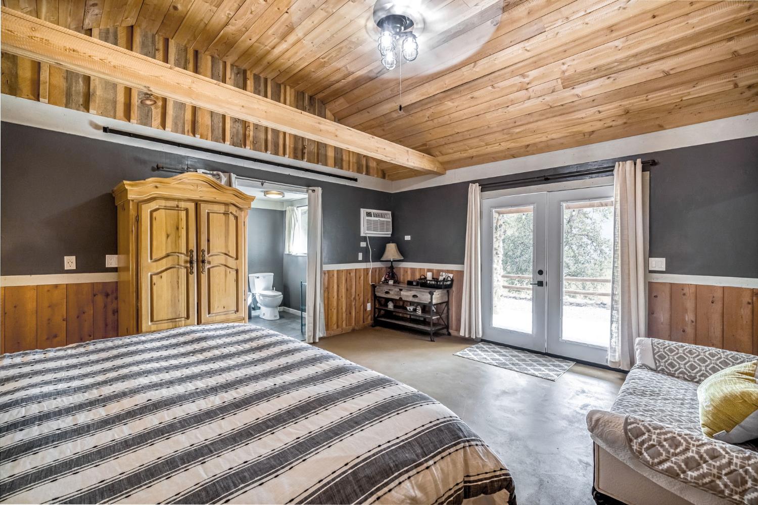 42699 Whittenburg Rd, Oakhurst, CA 93644
