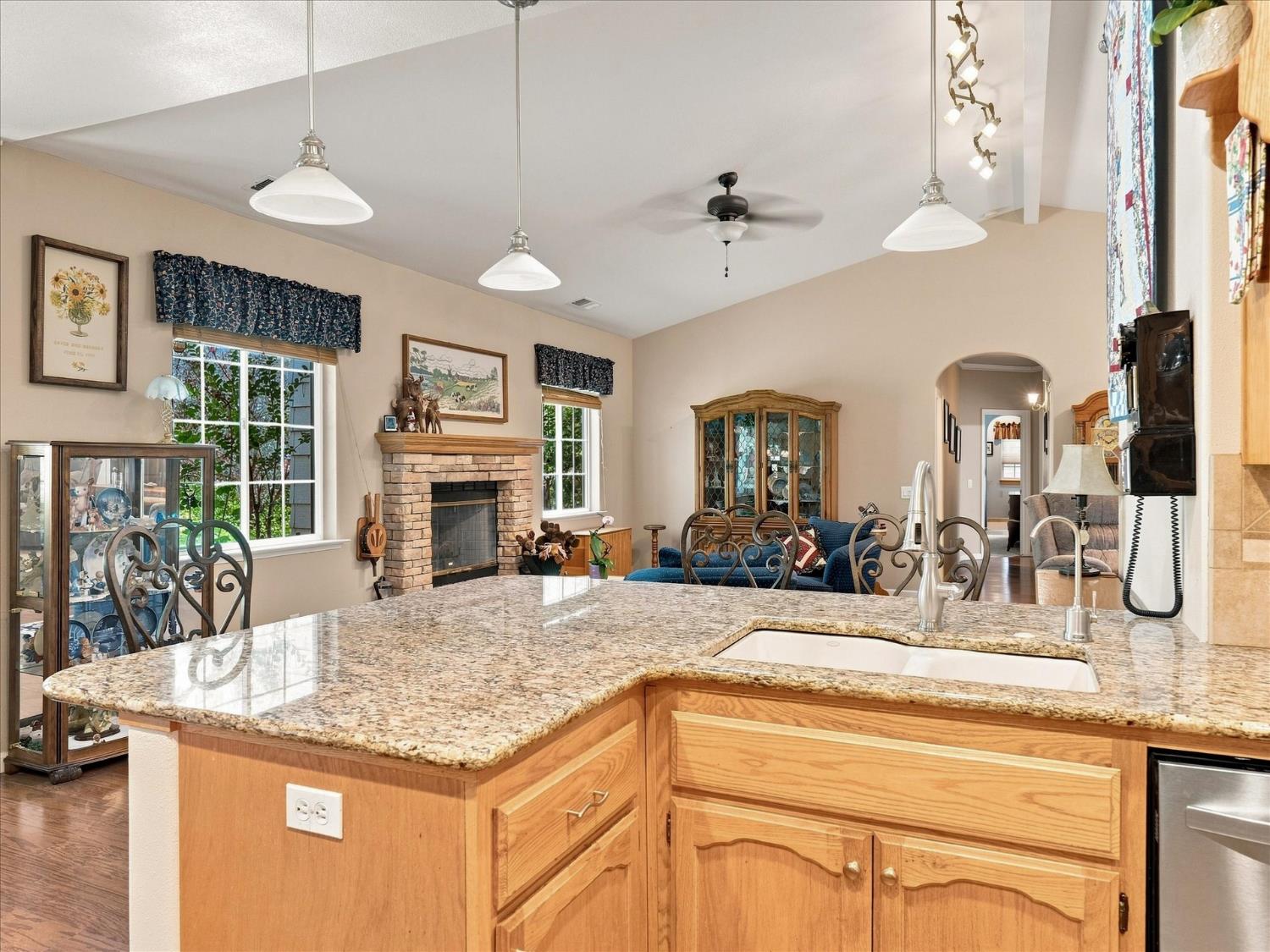 52891 Arbor Ln, Oakhurst, CA 93644