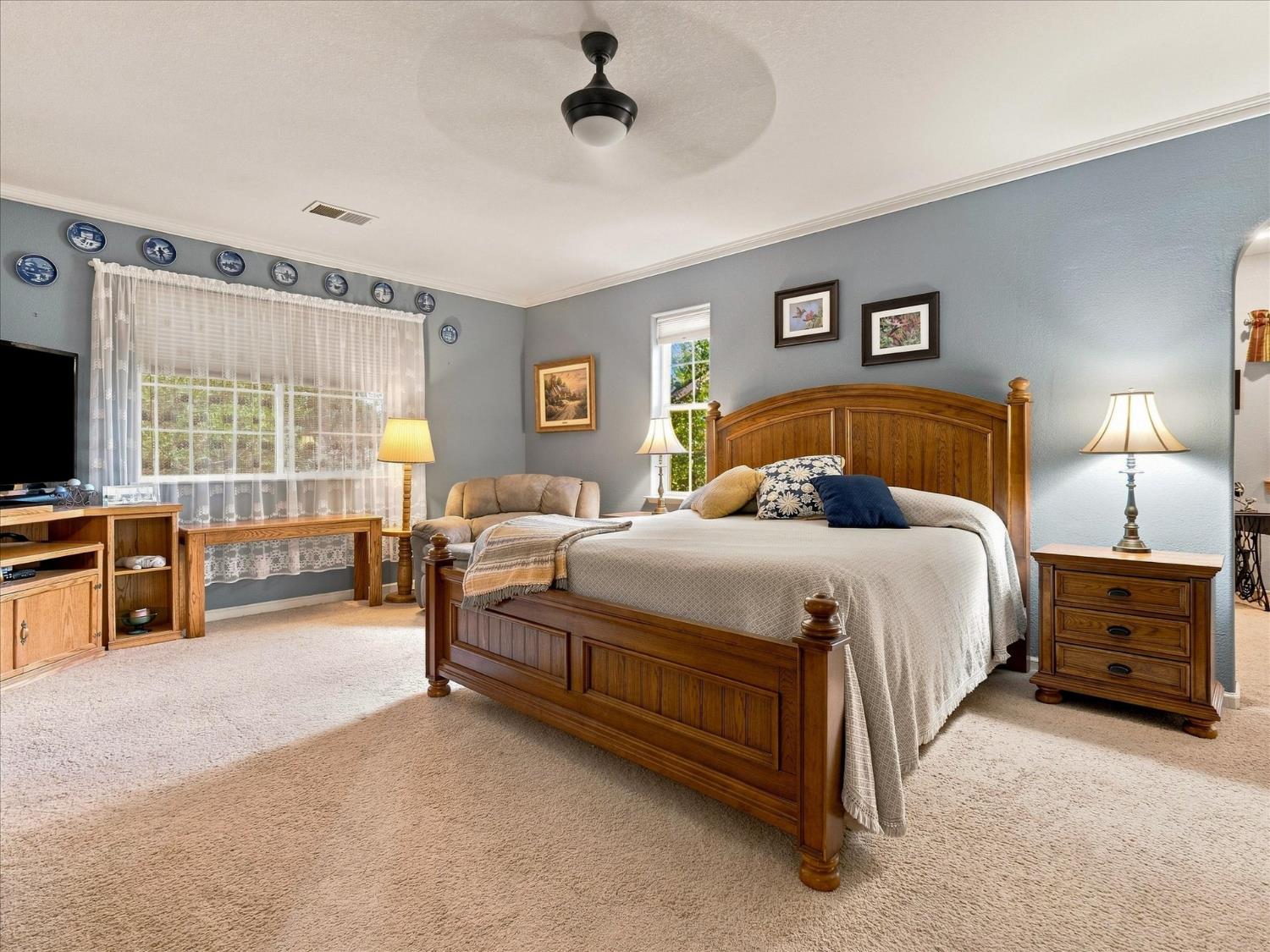 52891 Arbor Ln, Oakhurst, CA 93644