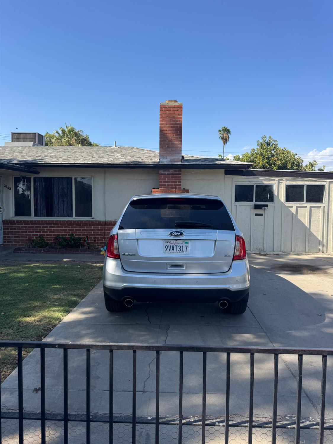 3845 E Lowe Ave, Fresno, CA 93702