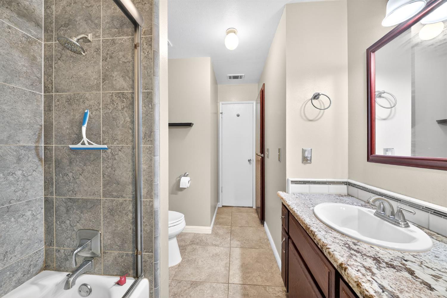 8219 N San Pablo Ave, Fresno, CA 93711