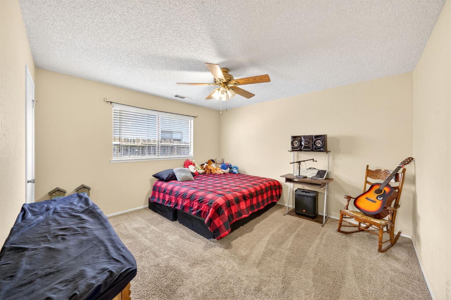 8219 N San Pablo Ave, Fresno, CA 93711