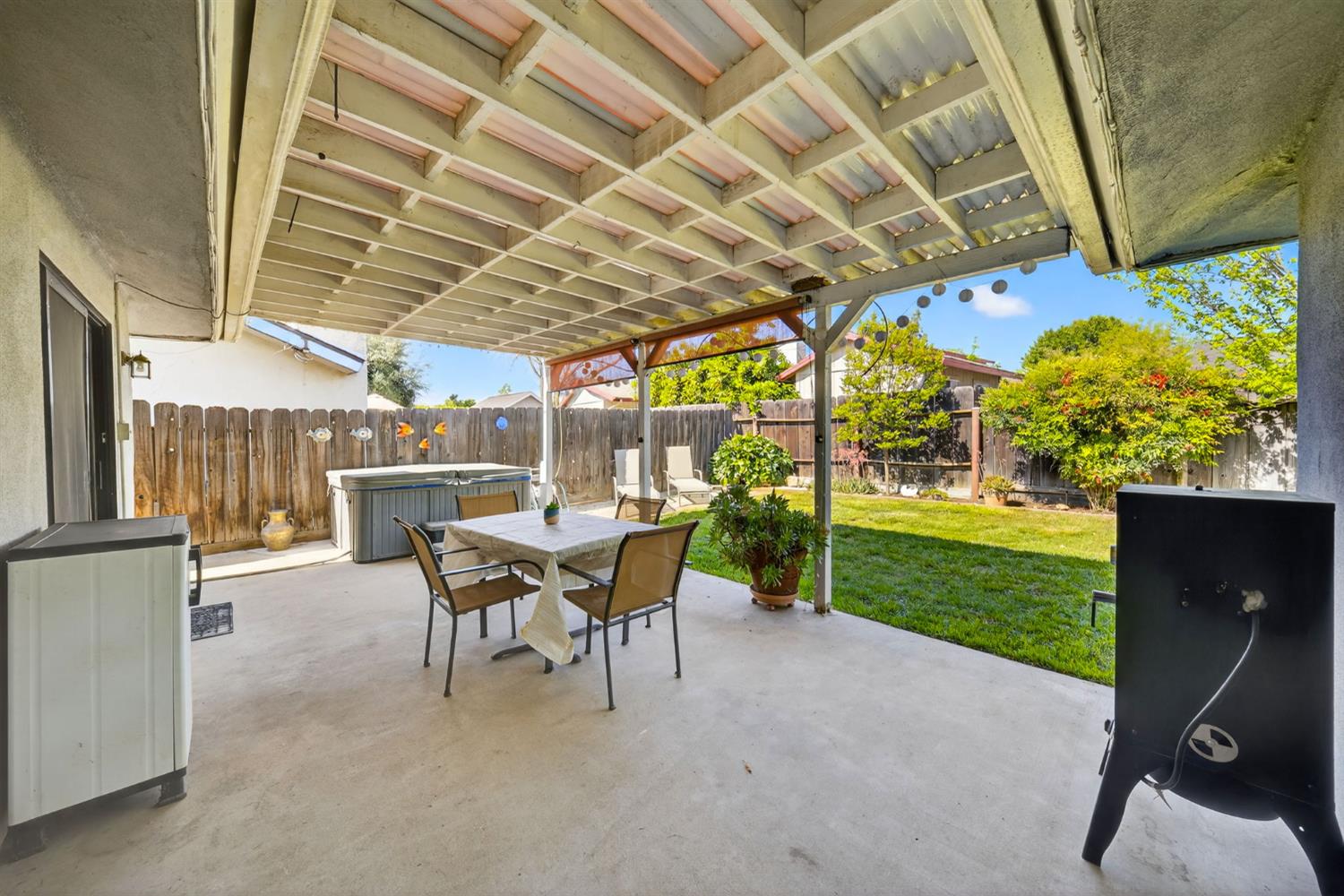 8219 N San Pablo Ave, Fresno, CA 93711