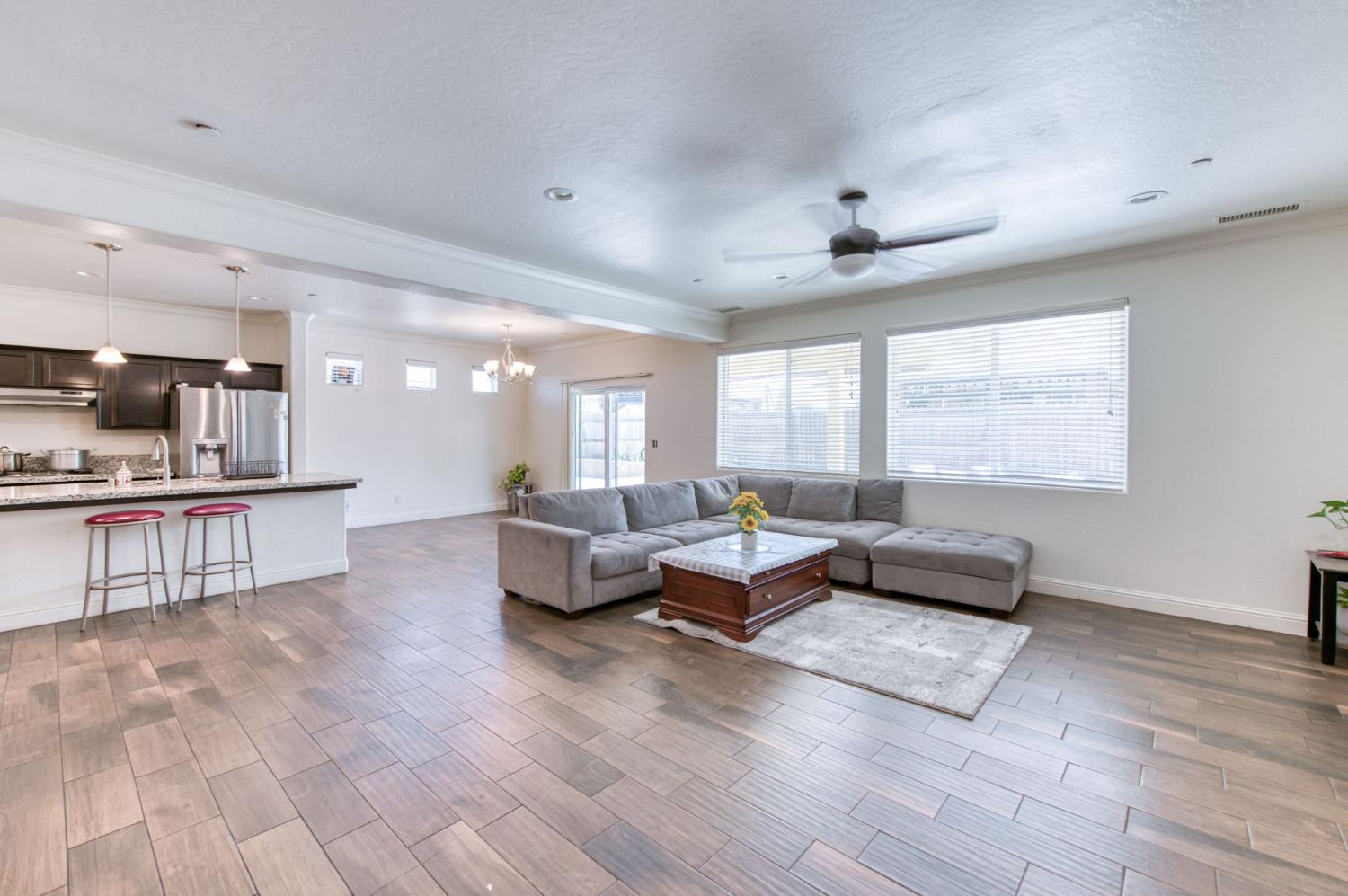 1732 Cleveland St, Selma, CA 93662
