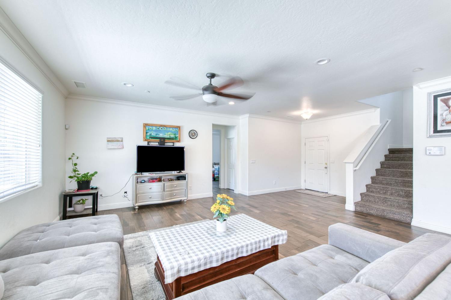 1732 Cleveland St, Selma, CA 93662