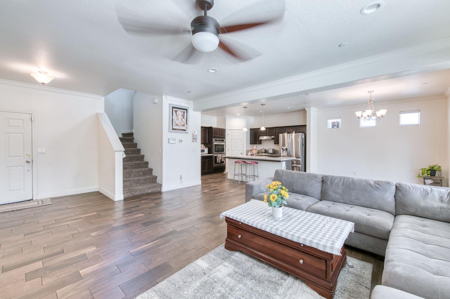 1732 Cleveland St, Selma, CA 93662